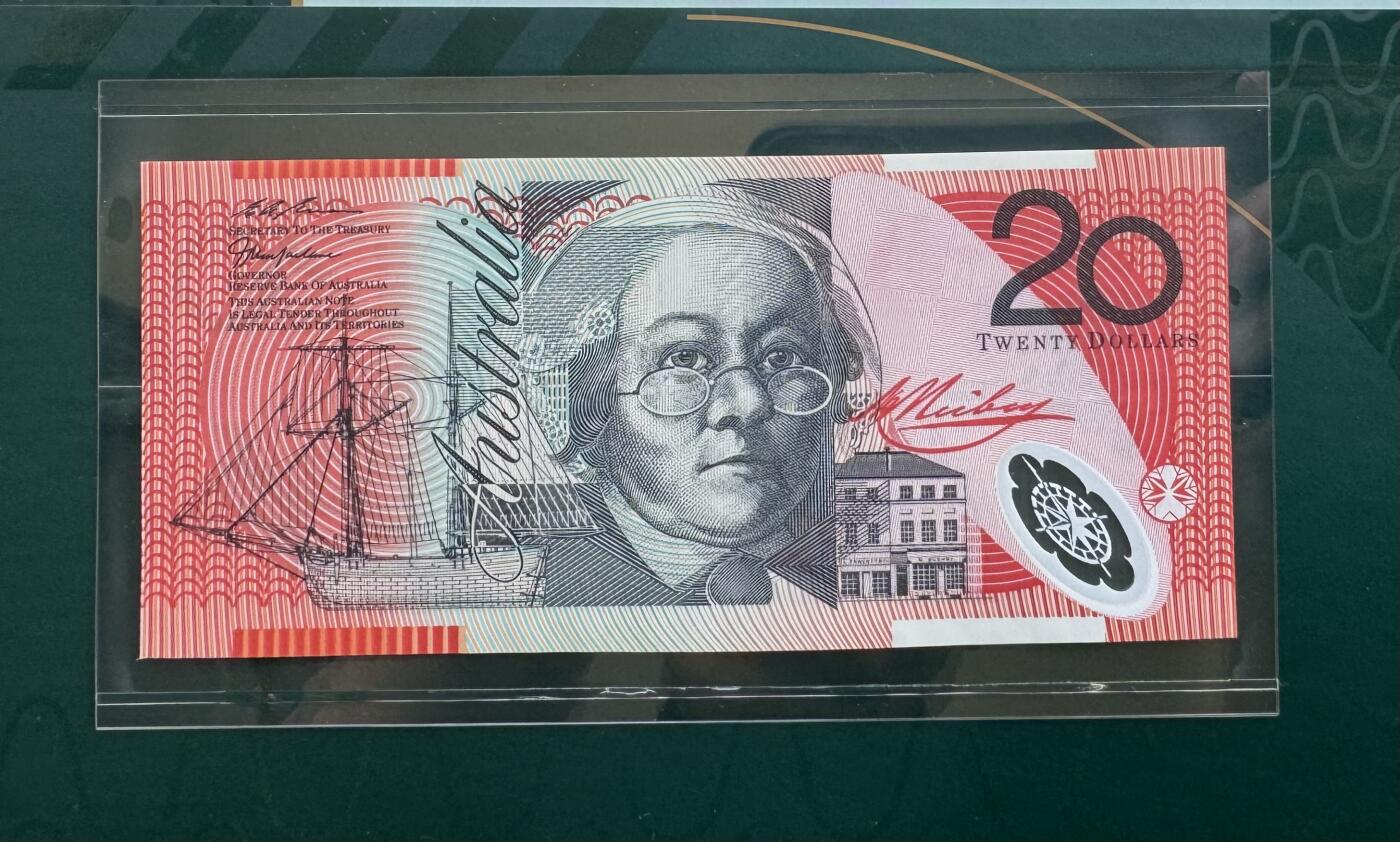 2025第25场（总第225期）：精品测试钞、纪念钞、塑料钞、连体钞综合场 黑字版/ES97冠 澳大利亚“皇家紧急救援服务”20澳元特殊加盖塑料纪念钞册装UNC（第2427号）