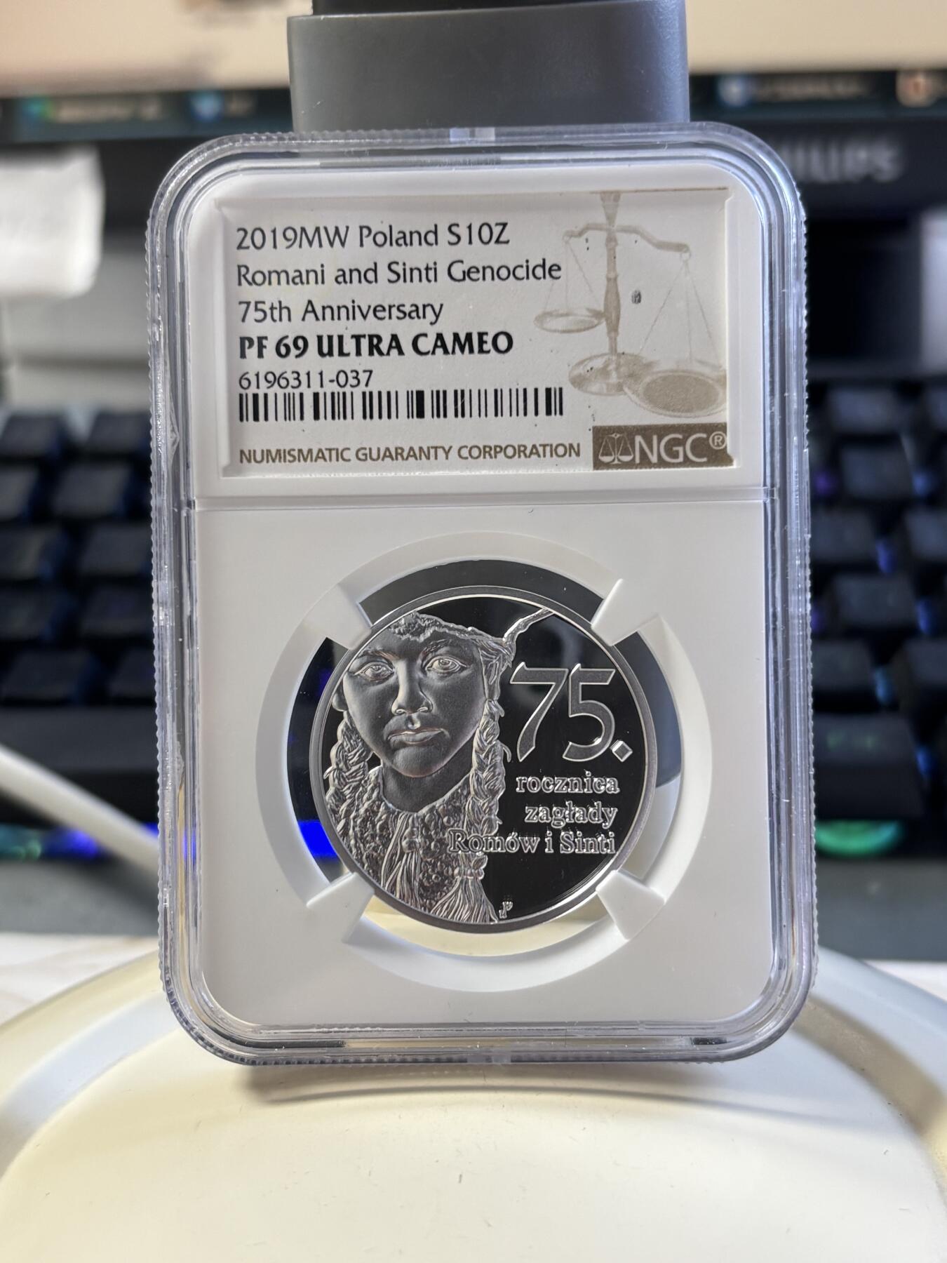 第182期拍卖 波兰2019年罗姆人和辛提人种族灭绝75周年纪念银币NGC-PF69原盒证书，925银，14.14克，发行15000枚