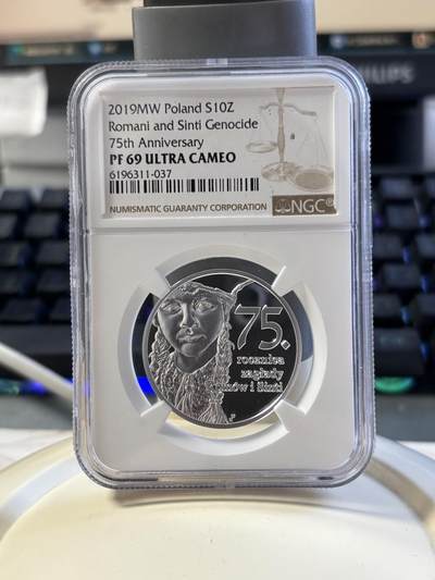 第182期拍卖 - 波兰2019年罗姆人和辛提人种族灭绝75周年纪念银币NGC-PF69原盒证书，925银，14.14克，发行15000枚