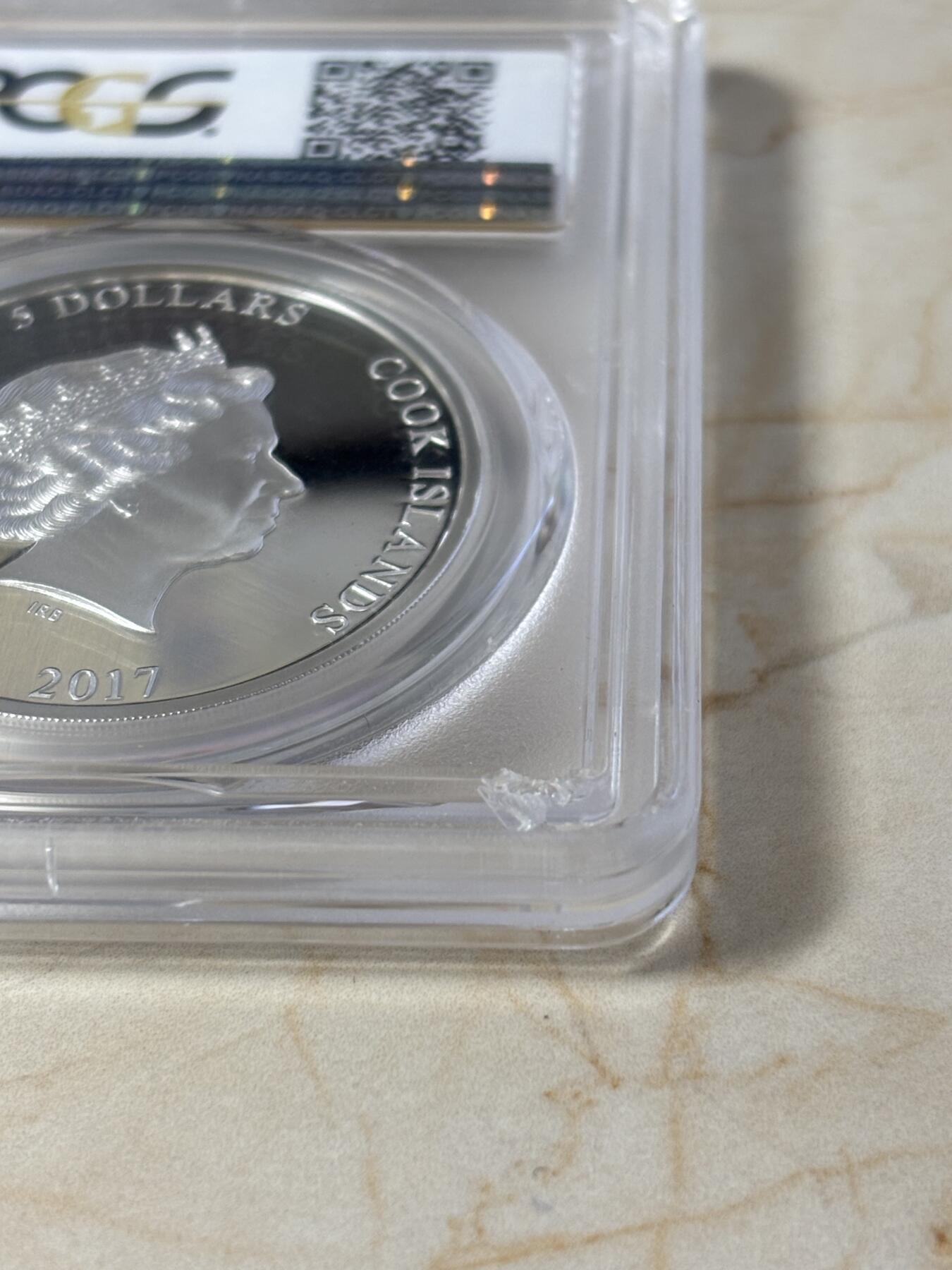 第182期拍卖 库克2017电影蜘蛛侠回归1盎司银币PCGS-PR69，999银，发行5000枚，评级盒有3个破口