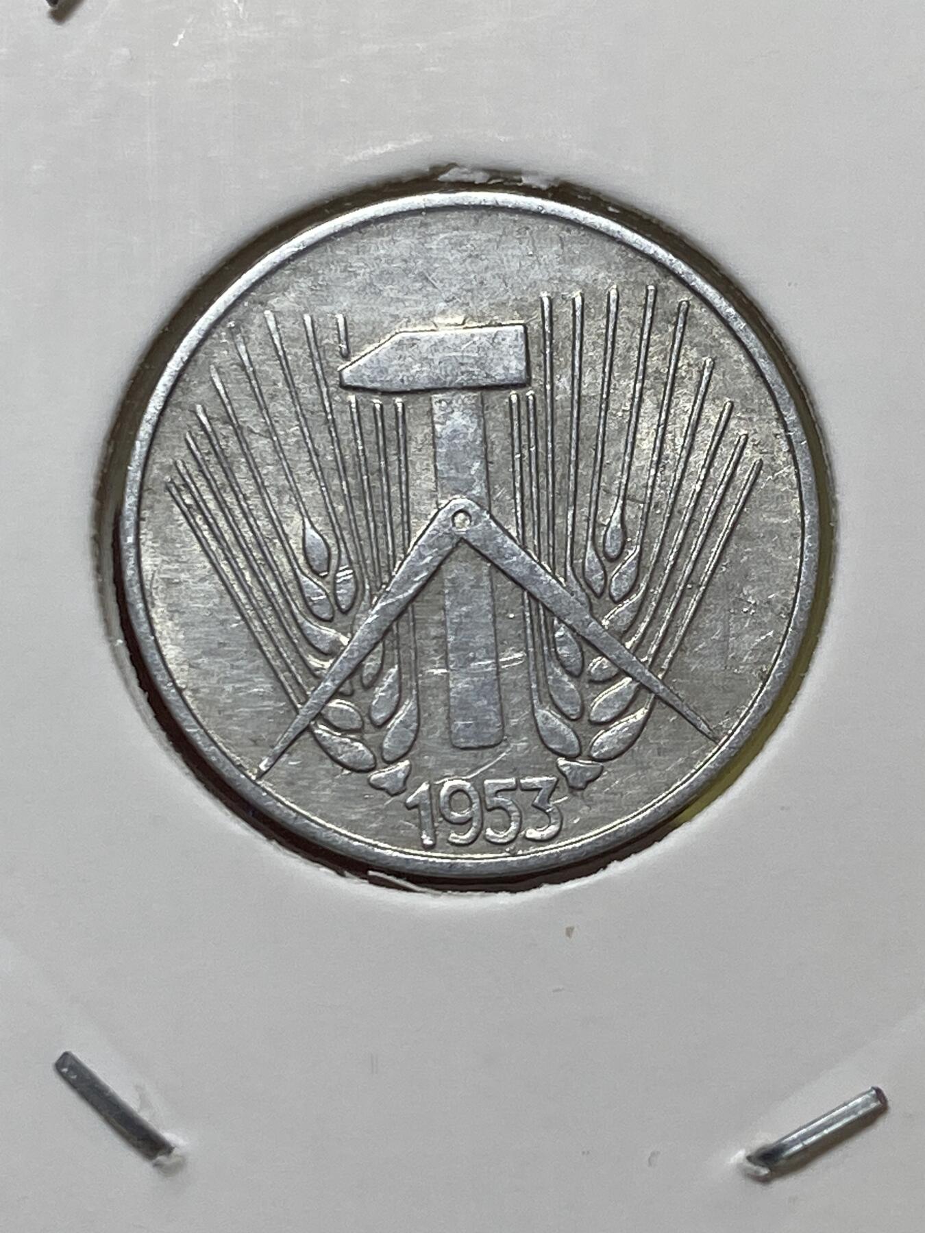 2025年第一百三十一场(总第一百五十七场）外国好品纸夹散币场(免佣金) 少见版本厂标–民主德国1953年1芬尼(E标，穆尔登许滕造)