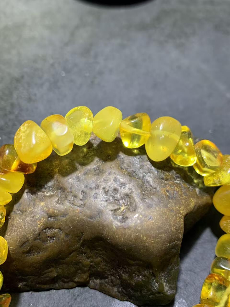 天然原矿俄料随形手串1条！