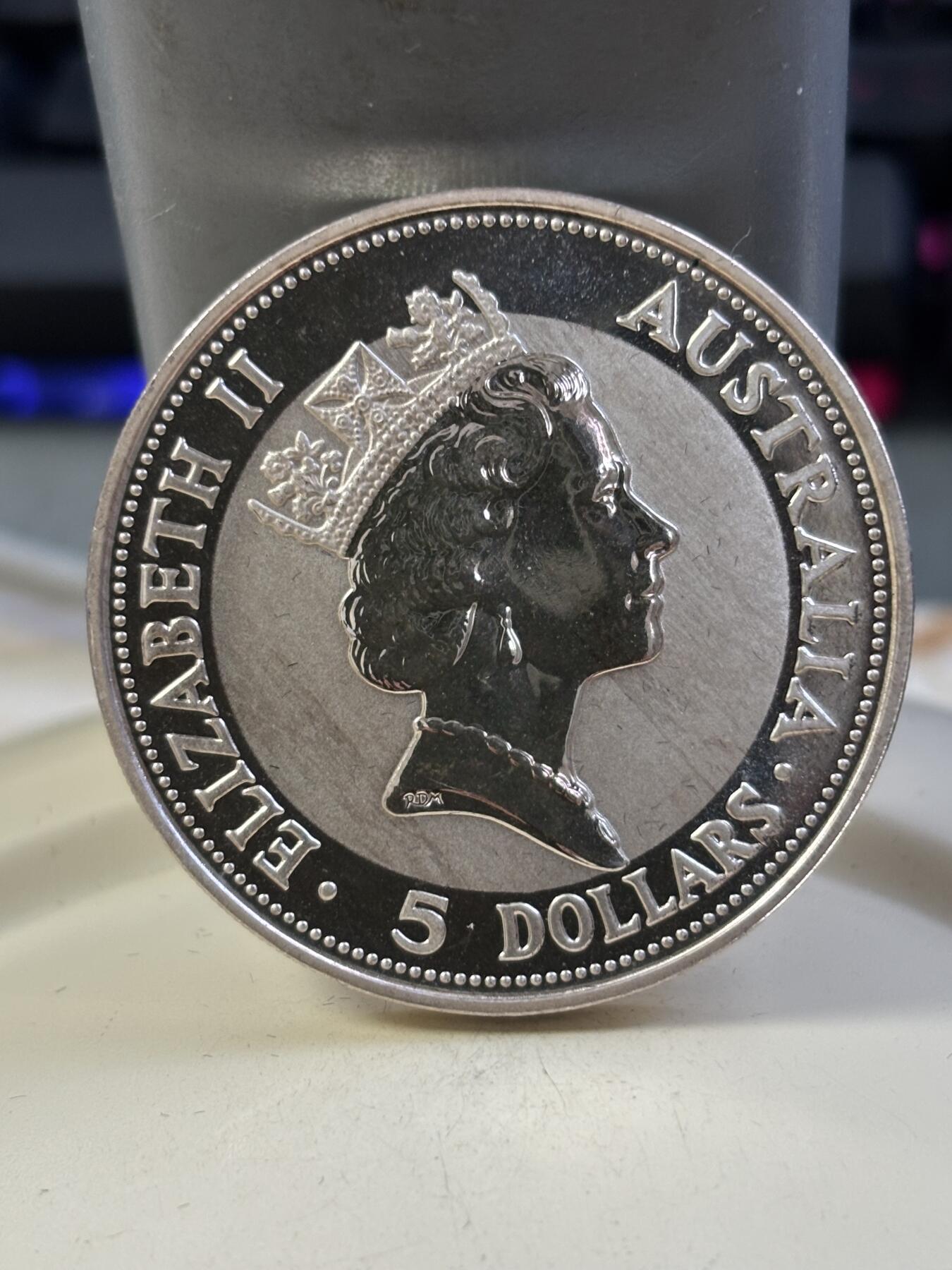 第182期拍卖 澳大利亚1991年翠鸟系列1盎司纪念银币带盒，999银