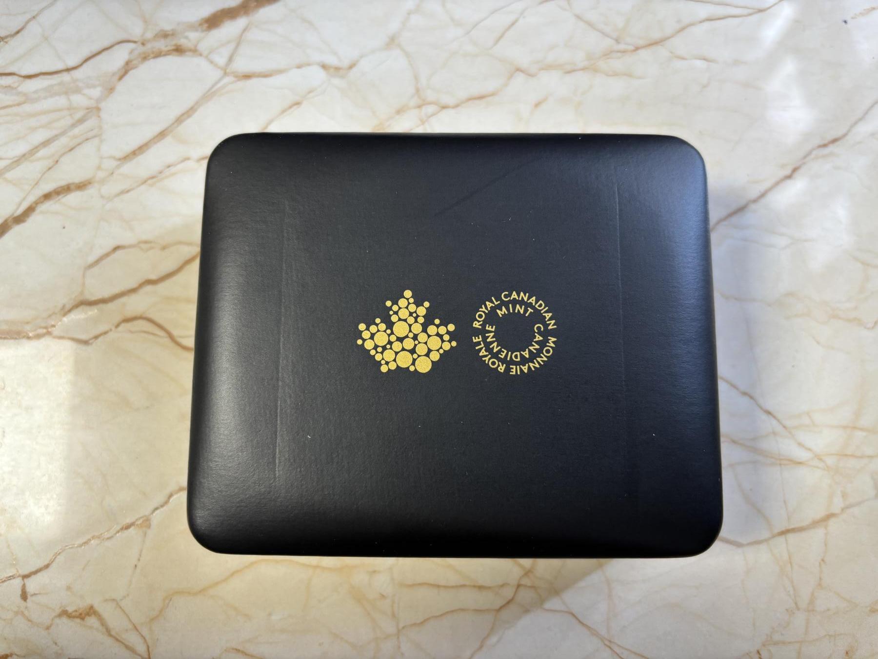 第182期拍卖 加拿大2021年美洲狮多层雕刻立体镂空105.6克纪念银币，9999银，发行1500枚