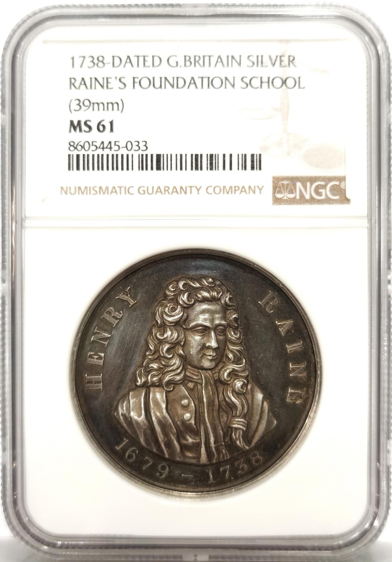 博洋堂世界钱币拍卖第147期（全场包邮） NGC MS61 唯一记录！英国1738年莱茵教会学校，早期英国大章无敌超级高浮雕，39mm属于1800以前大个子了。整个人像激凸5mm，侧面看极具震撼！无与伦比的视觉冲击！英系1800年以前老章裸币磕碰都不便宜！
