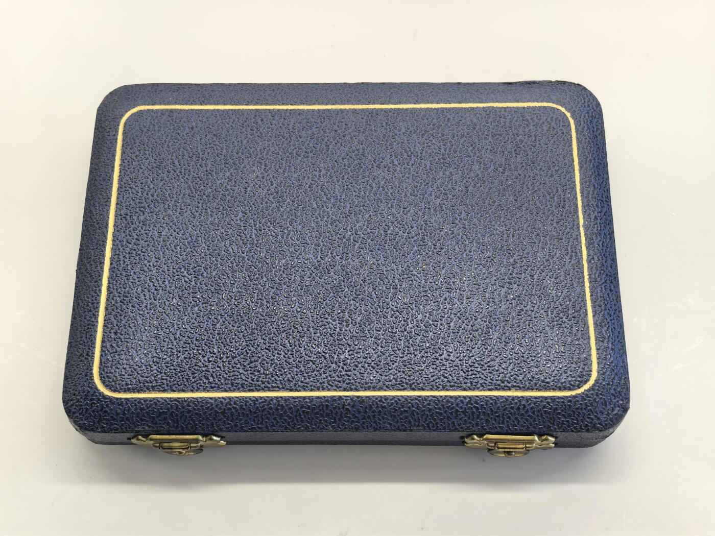 博洋堂世界钱币拍卖第147期（全场包邮） NGC PF66-68 英属南非1952年发现开普敦300周年套币 乔治六世 5先令﹣1/4便士 6枚银币分数介于66/68 3枚铜币品相近乎紫铜光绝品 整套状态一绝 高分一套集齐无需拼凑 附带造币厂原绒布盒 外拍高涨品种 参考HA2025年类似分数一套成交价1080美元