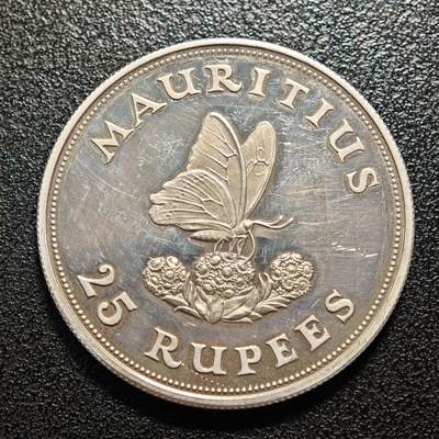 【德藏】世界币章拍卖第154期（拍品征集中~欢迎藏友联系） - 1975年 毛里求斯动物保护蝴蝶25卢比纪念大银币 直径约：38.5mm；重约：28.2g