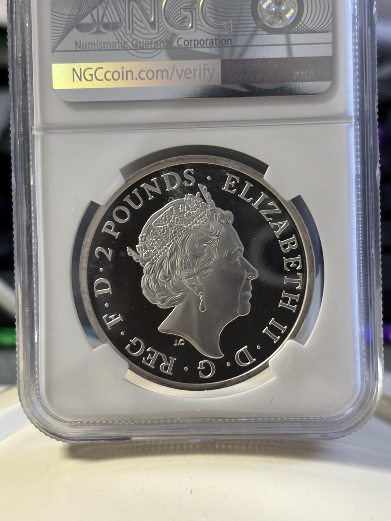 第182期拍卖 英国2022年都铎王朝神兽西摩豹1盎司精制纪念银币NGC-PF69原盒证书，999银，发行量7010枚