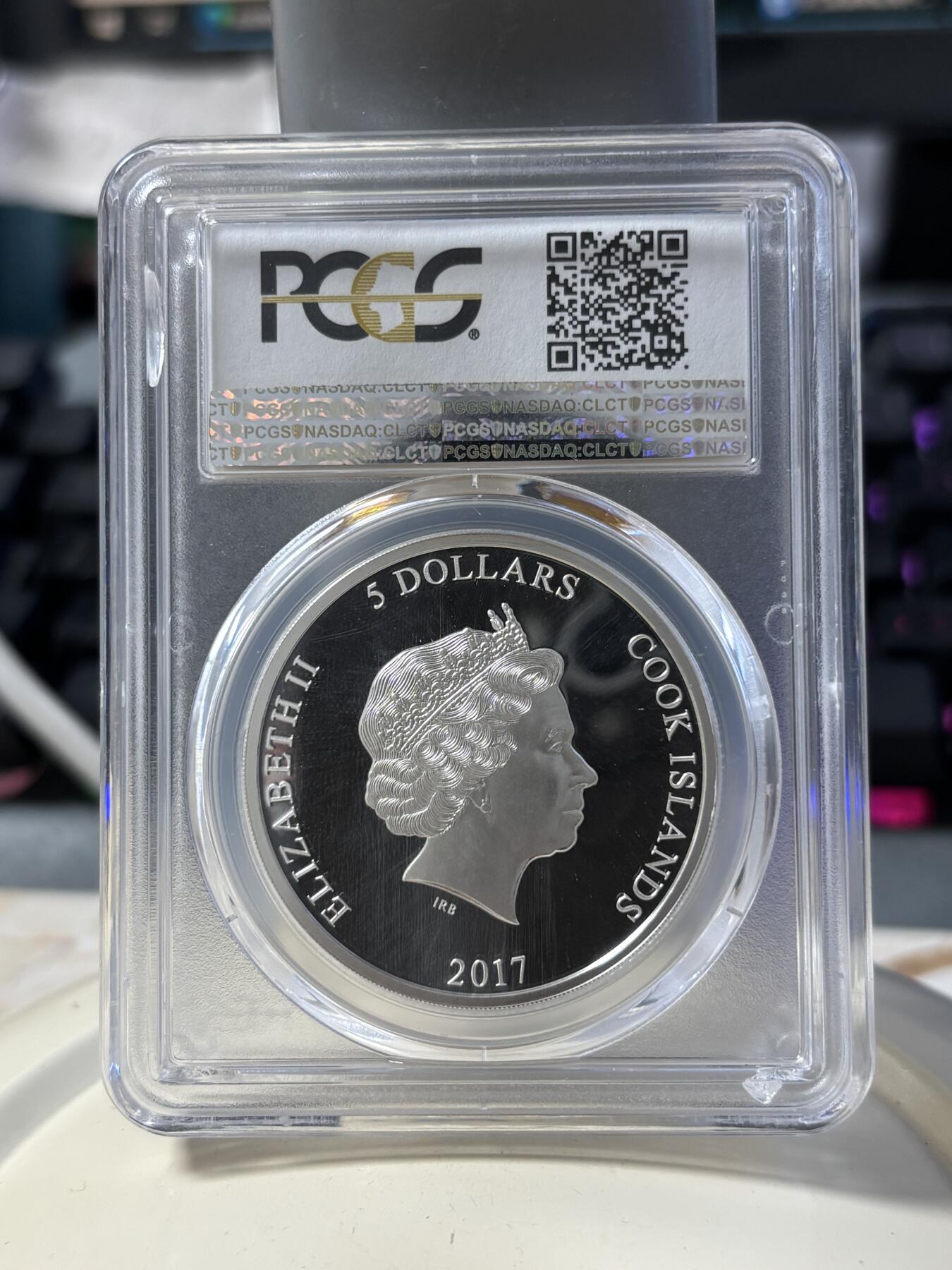 第182期拍卖 库克2017电影蜘蛛侠回归1盎司银币PCGS-PR69，999银，发行5000枚，评级盒有3个破口