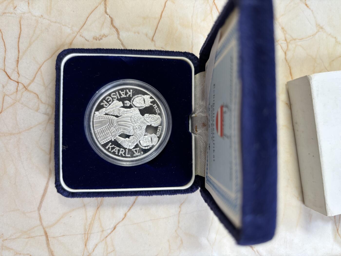 第182期拍卖 奥地利1992年卡尔五世精制纪念银币，900银，总重20克，直径34毫米。克劳斯世界硬币大赛最佳克朗币