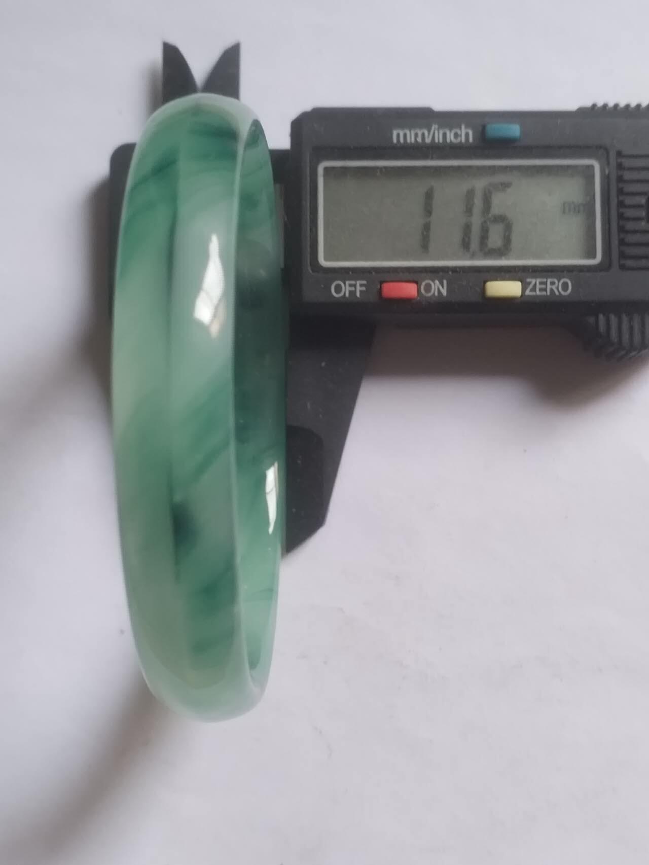 玉石 手镯 手串 翡翠飘花手镯。