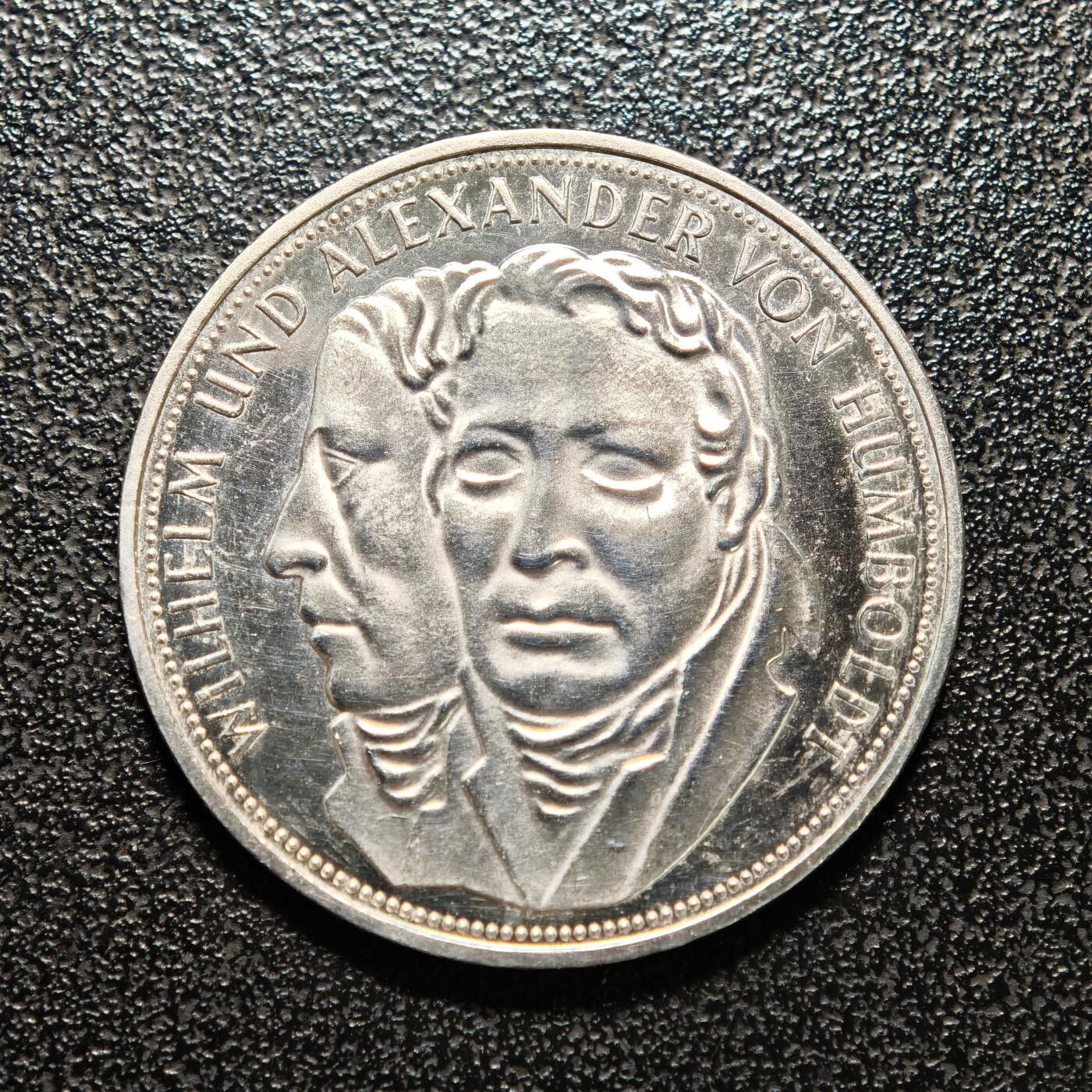 【德藏】世界币章拍卖第154期（拍品征集中~欢迎藏友联系） 1967年 德国科学家威廉和亚历山大·冯·洪堡5马克纪念银币 直径约：28.9mm；重约：11.1g