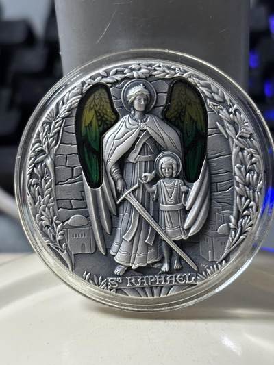 第182期拍卖 - 喀麦隆2022年天使3大天使拉斐尔嵌彩玻璃2盎司银币，999银，发行500枚，