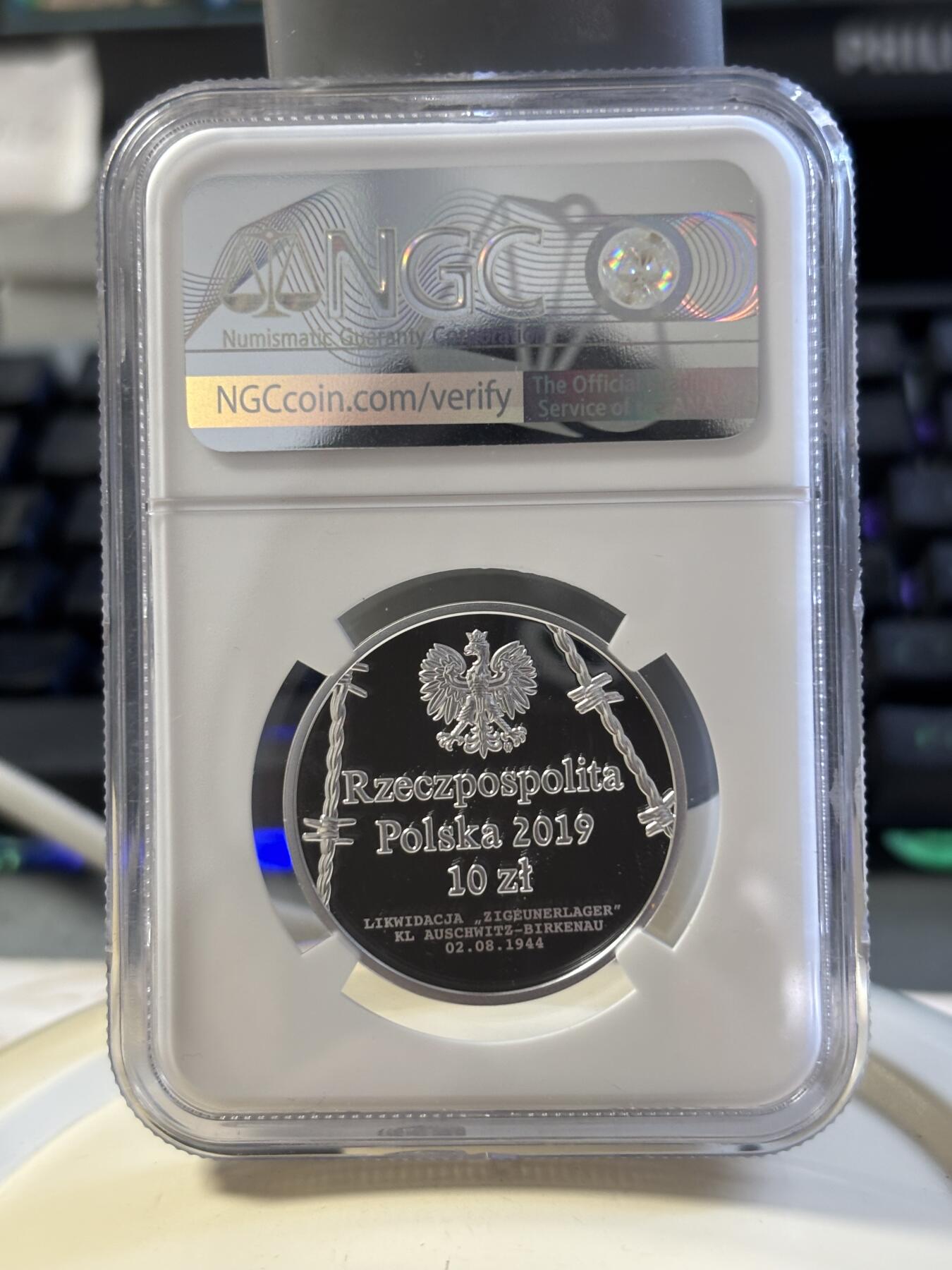 第182期拍卖 波兰2019年罗姆人和辛提人种族灭绝75周年纪念银币NGC-PF69原盒证书，925银，14.14克，发行15000枚