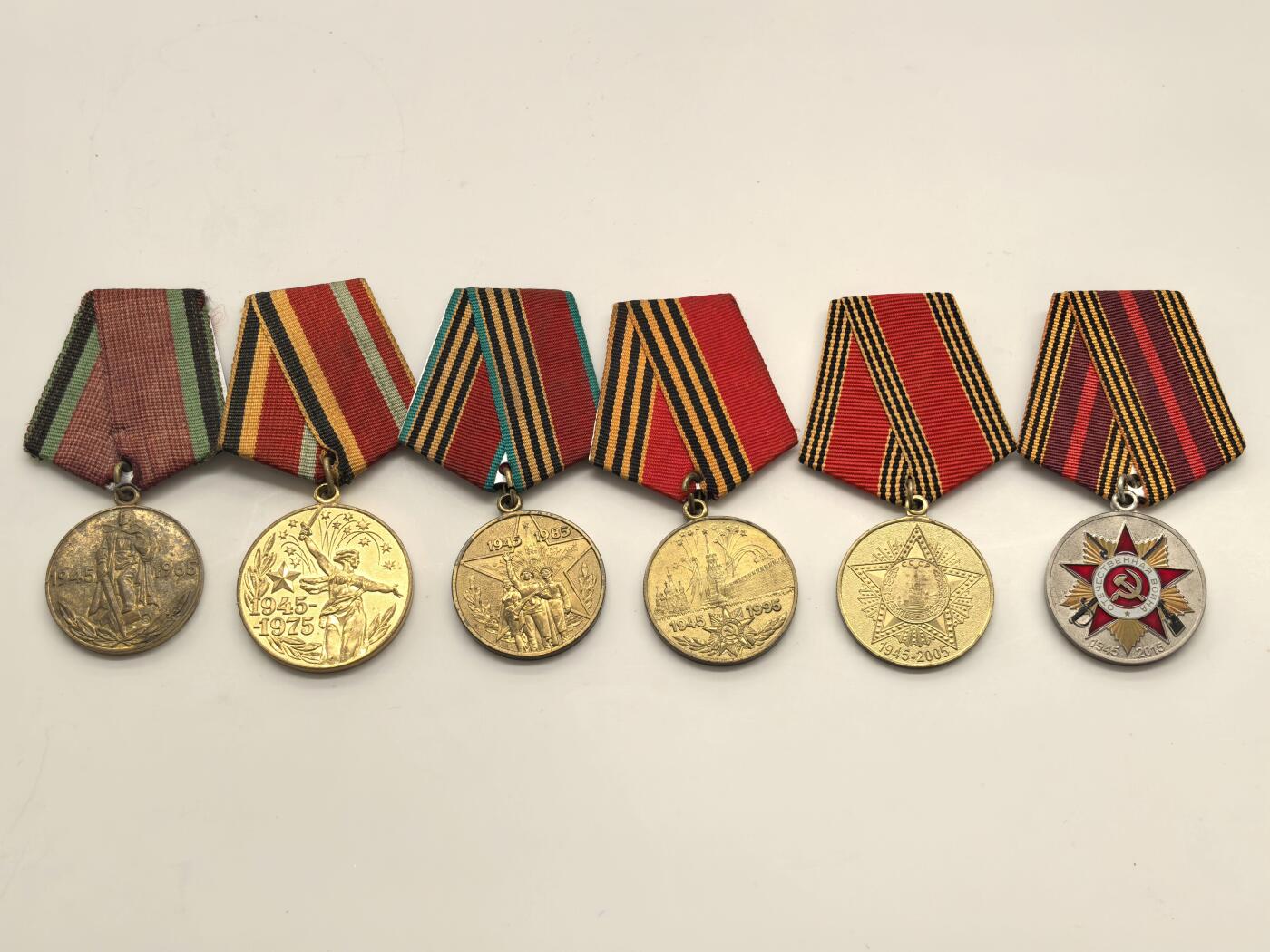 博洋堂世界钱币拍卖第147期（全场包邮） 前苏联及俄罗斯联邦卫国战争胜利20、30、40、50、60、70周年胜利奖章，收集全非常有难度，其中20-50周年还极其罕见地带原证书