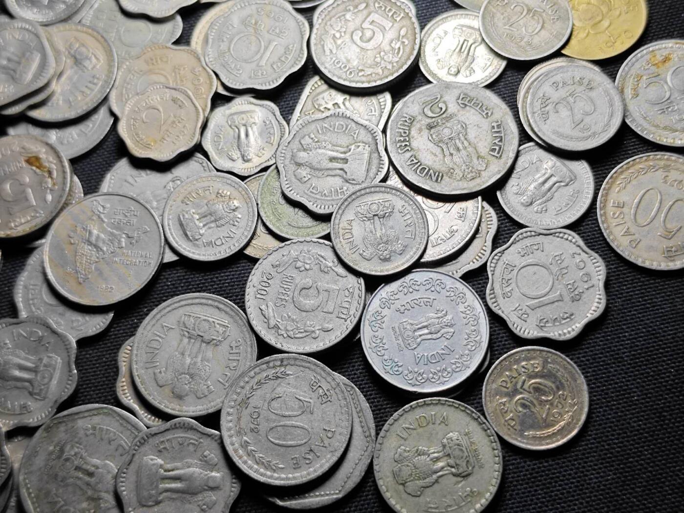 KK钱币收藏小铺 （套币 好品/批量散币 银币）专场  2月预留时间 周末发货  印度一组散币112枚 各种年份面值！