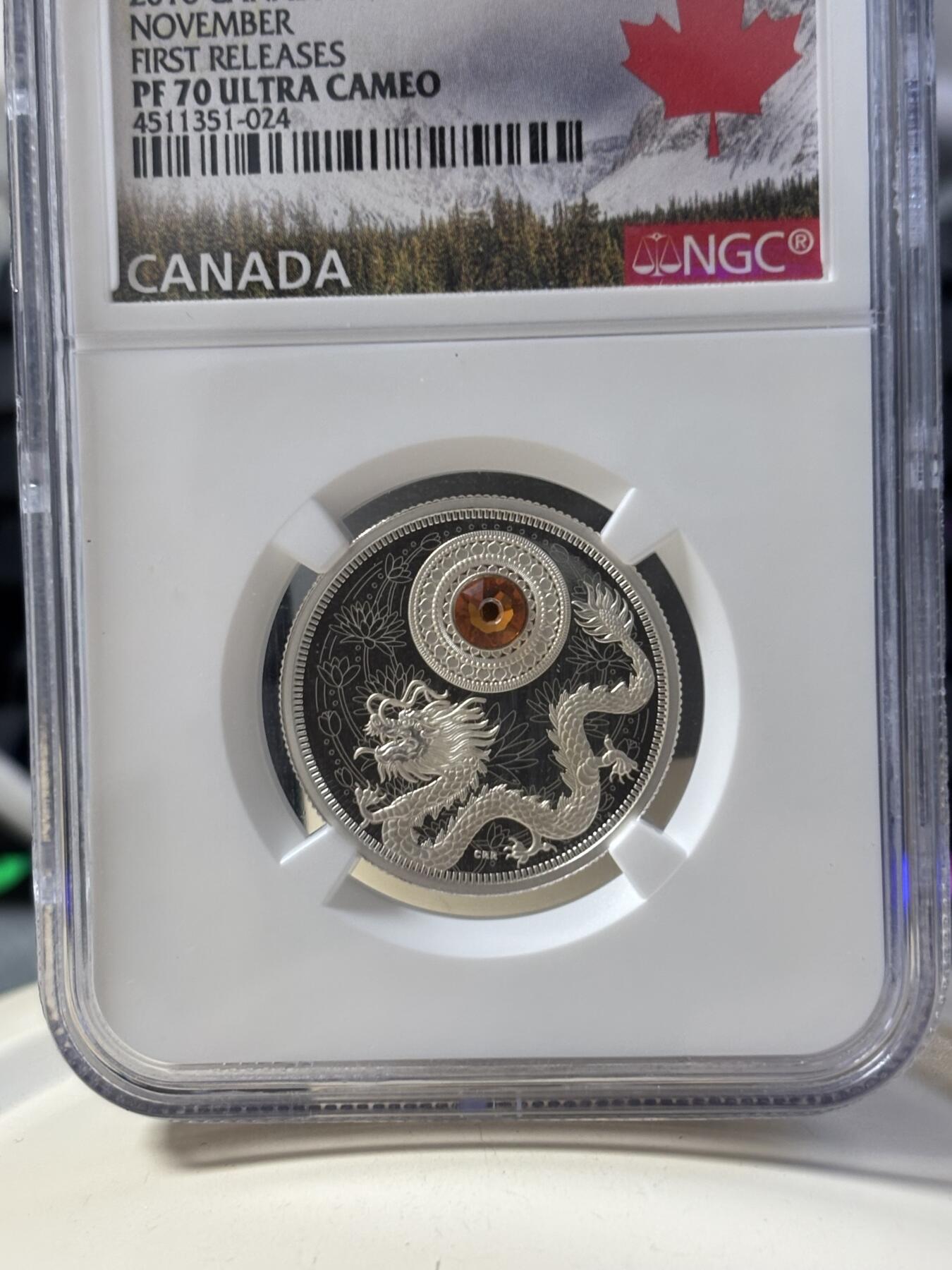 第182期拍卖 加拿大2016年幸运石系列11月锆石纪念银币NGC-PF70，9999银，7.96克