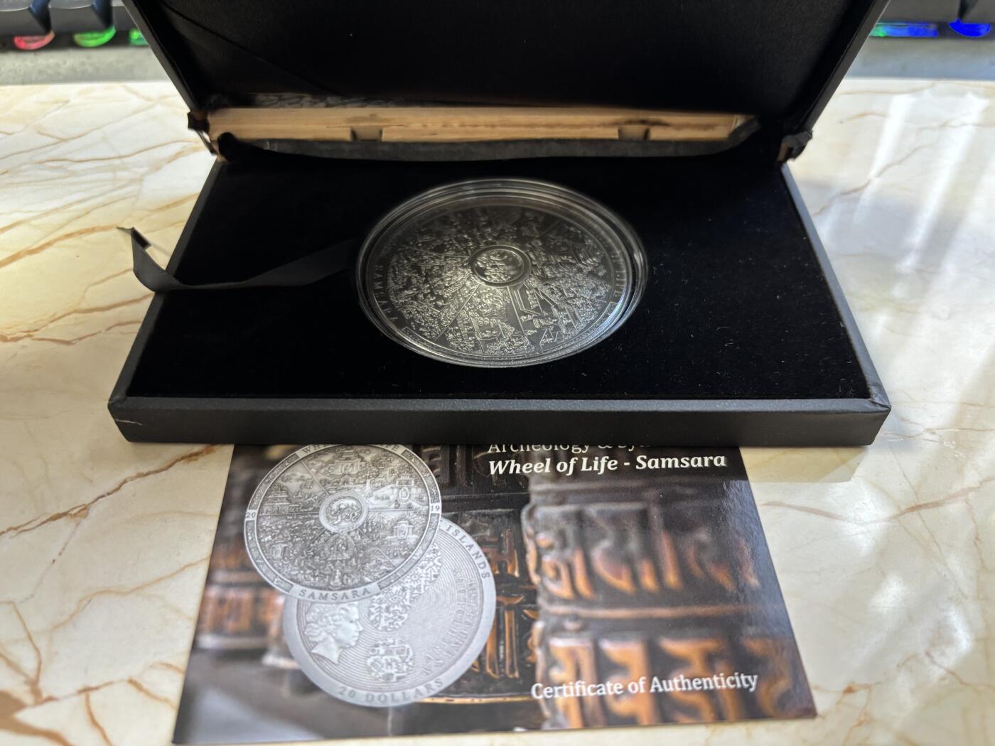 第182期拍卖 库克2019年考古生命之轮高浮雕仿古3盎司纪念银币，999银，发行333枚，盒子有破