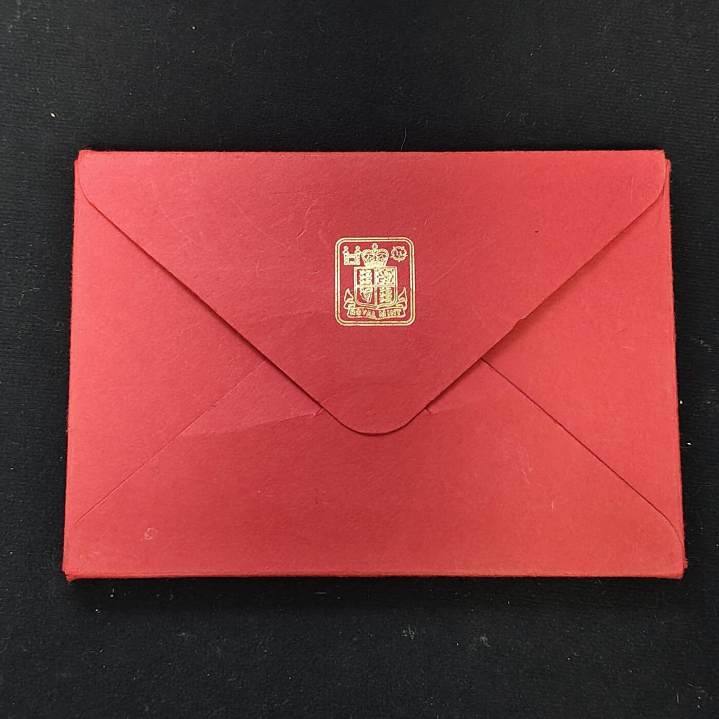 【全场包邮】纯粹捡漏拍479场（免费代拍第16场） 巴布亚新几内亚1981年皇家厂经典信封装官方精制套币