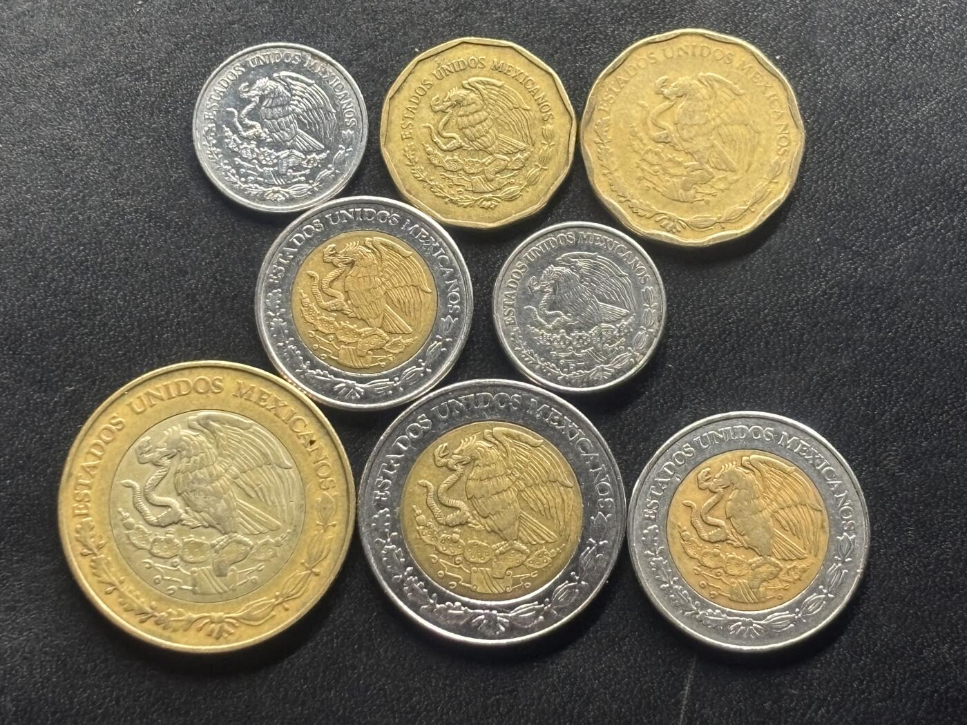 邮泉阁限时拍卖第三十六场 美洲硬币专场（硬币在国外。请付邮费6元。） 墨西哥8枚