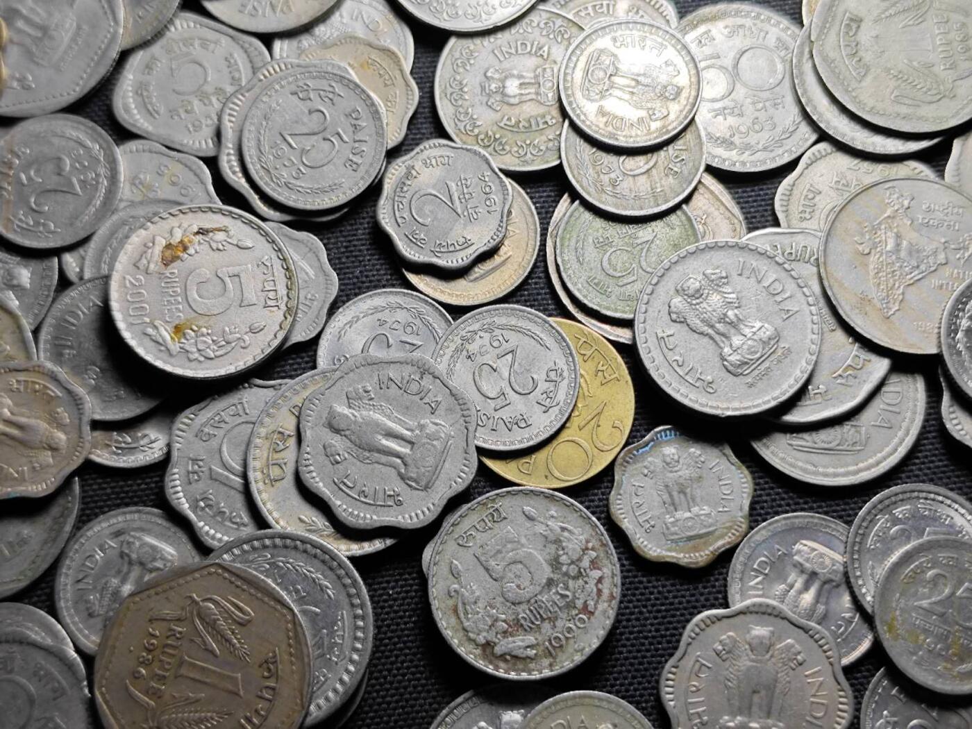 KK钱币收藏小铺 （套币 好品/批量散币 银币）专场  2月预留时间 周末发货  印度一组散币112枚 各种年份面值！