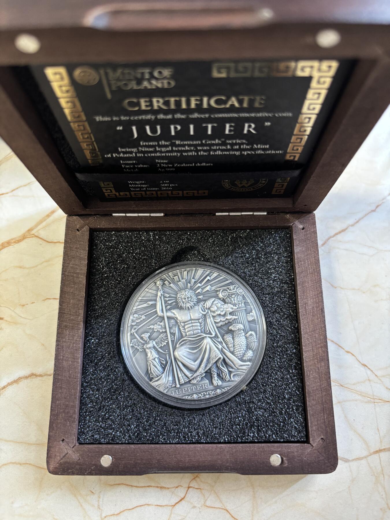 第182期拍卖 纽埃2016年罗马诸神朱庇特2盎司仿古纪念银币，2盎司，999银，发行500枚