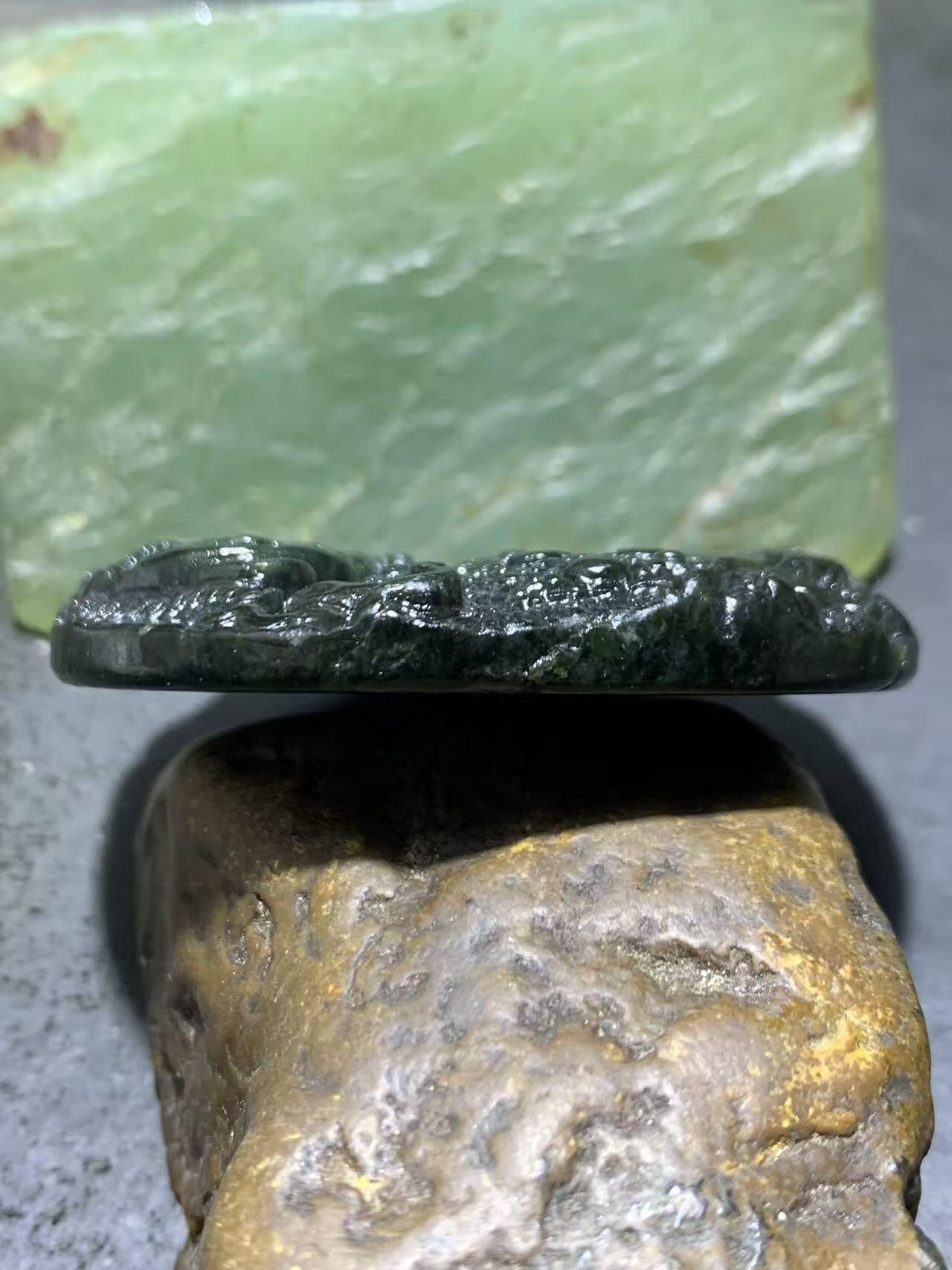 天然新疆和田青玉掉了招财进宝金蟾通货吊坠1个，