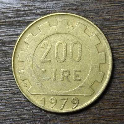 【铜匠收藏】★第132场★散币场，无佣金，30包邮。不满30元，支付5元运费。《接受代拍 代送NGC评级》 - 意大利 1979年 200里拉 铜币