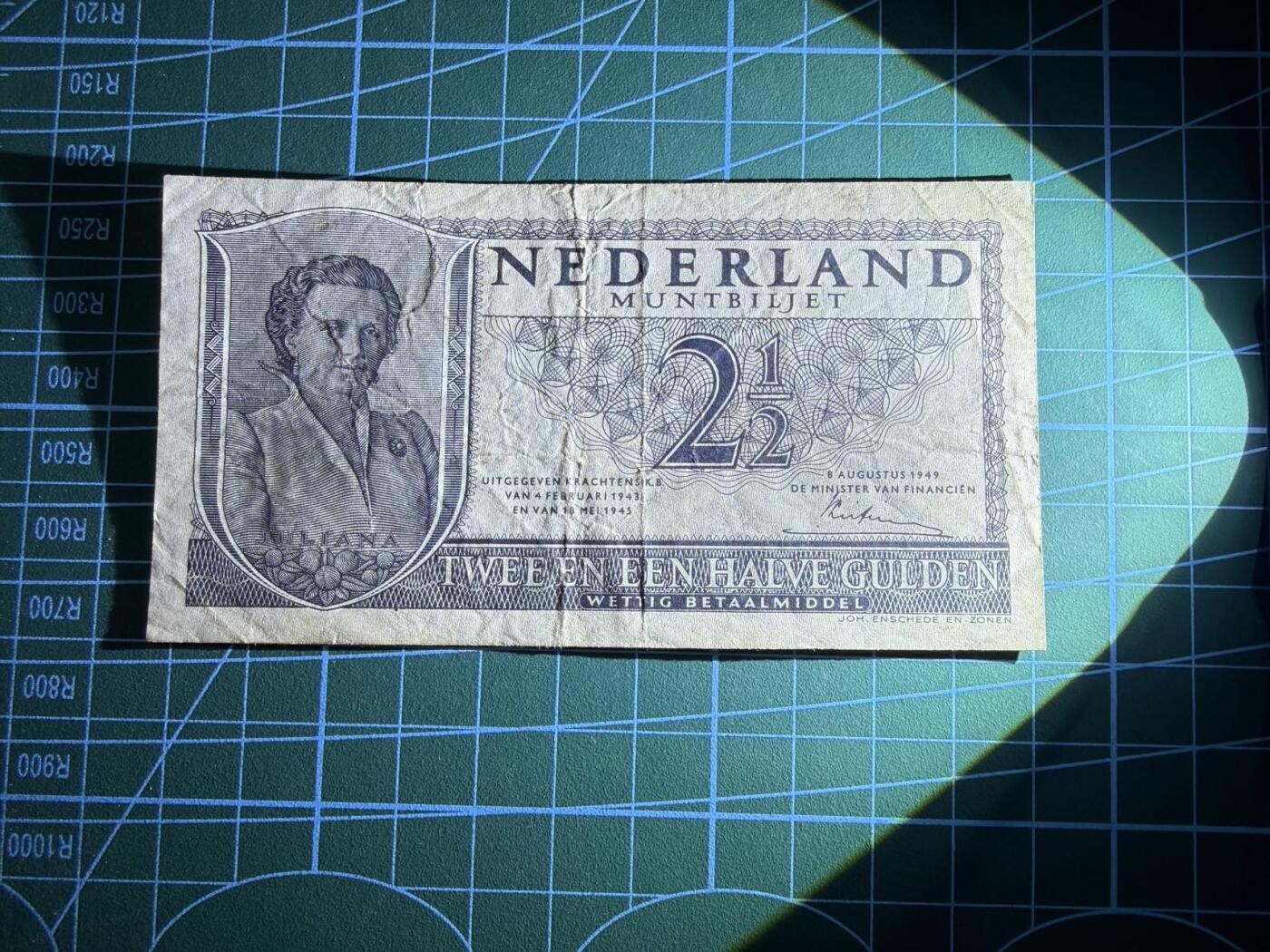 【炜奕收藏】，第五十一期 1949年荷兰2-1/2盾，品相如图