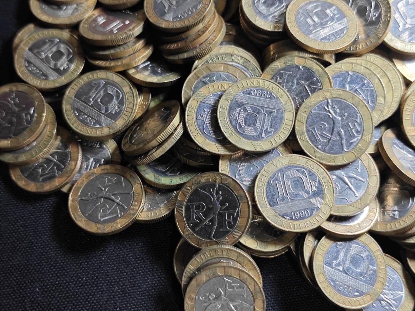 KK钱币收藏小铺 （套币 好品/批量散币 银币）专场  2月预留时间 周末发货  法国10法郎各种年份 双色币一组347枚