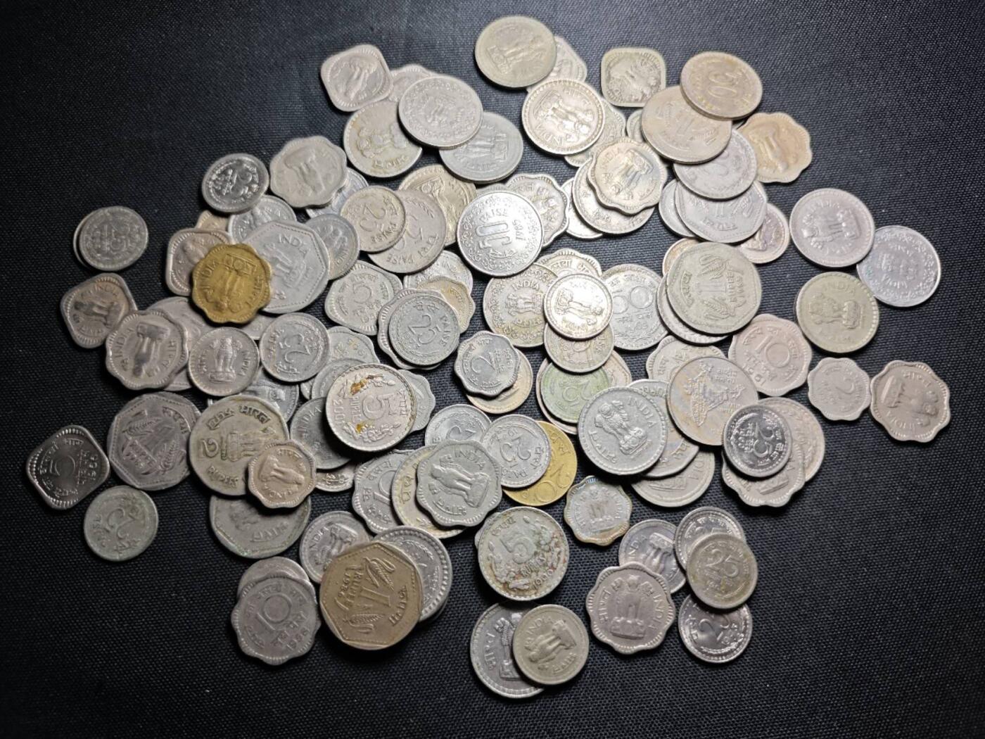 KK钱币收藏小铺 （套币 好品/批量散币 银币）专场  2月预留时间 周末发货  印度一组散币112枚 各种年份面值！