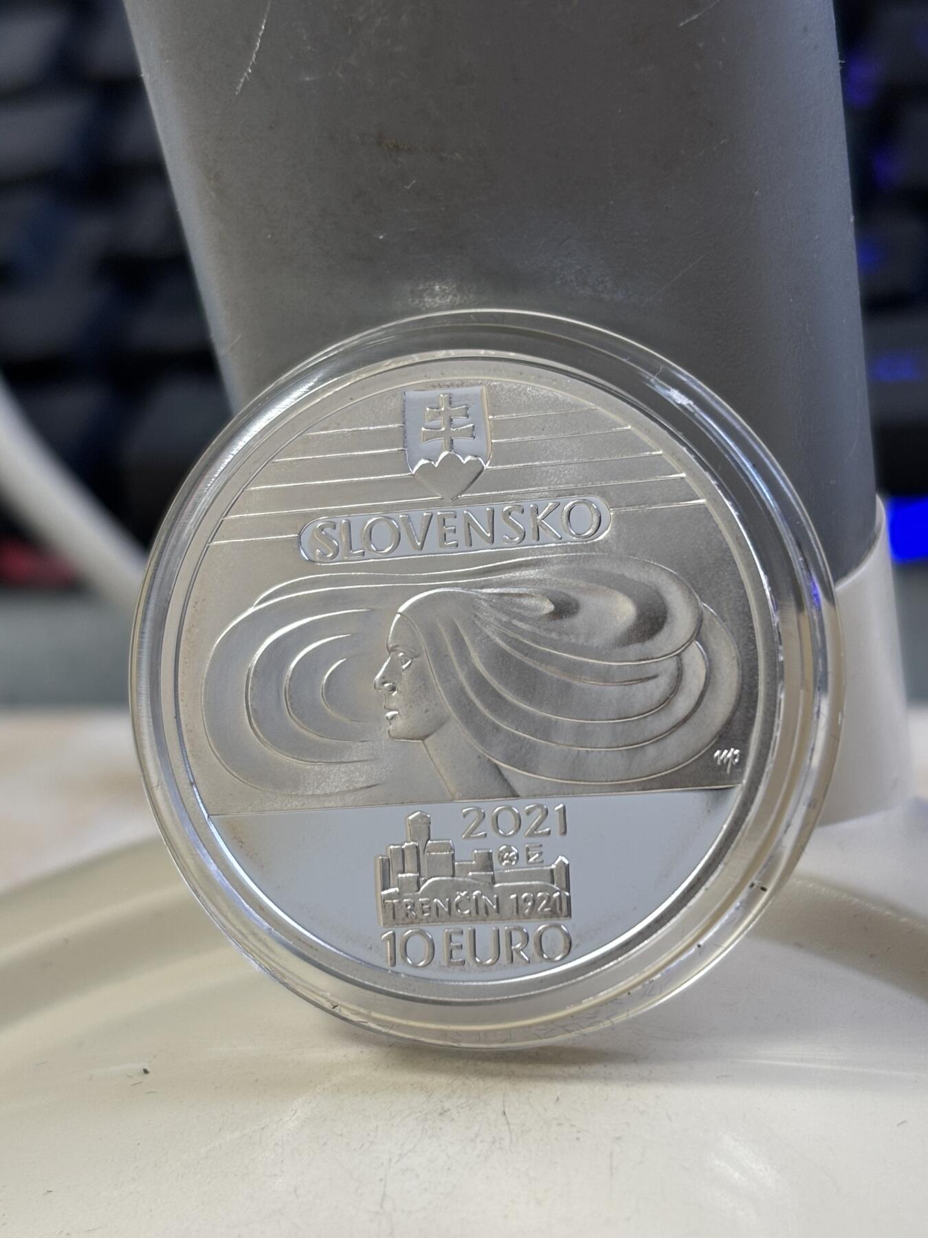 第182期拍卖 斯洛伐克2021年教师合唱团成立周年精制纪念银币，900银，18克，有瑕疵