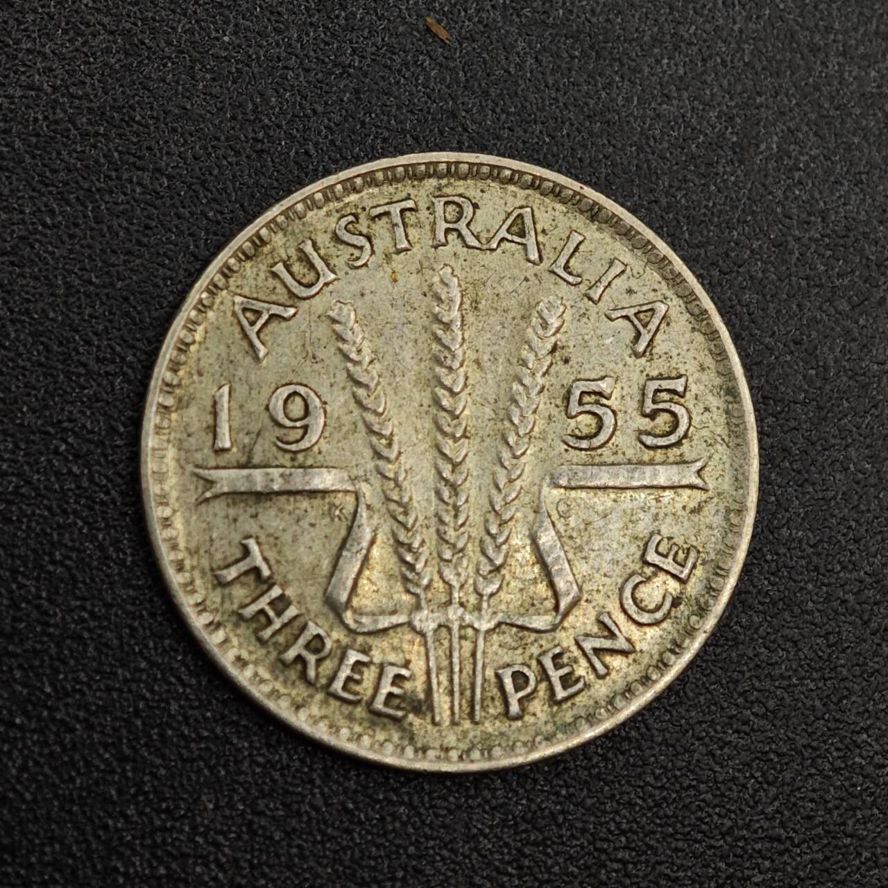 【淘币小摊】实时拍第八百零二拍   散币场   满百包邮可预留二周 每周一统一发货   澳大利亚1955年伊丽莎白二世3便士银币