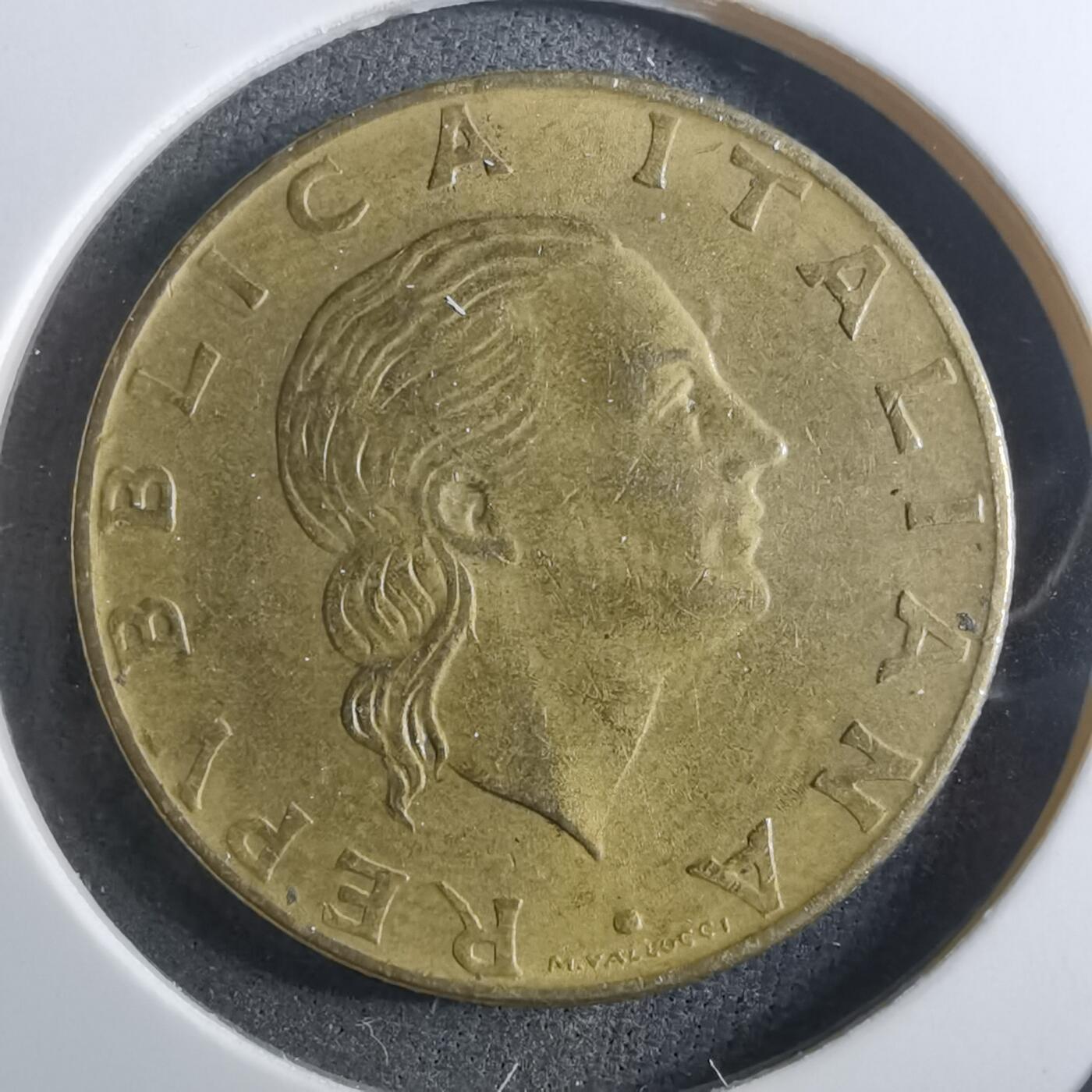 沼泽如烟--第910场 意大利1990年200里拉