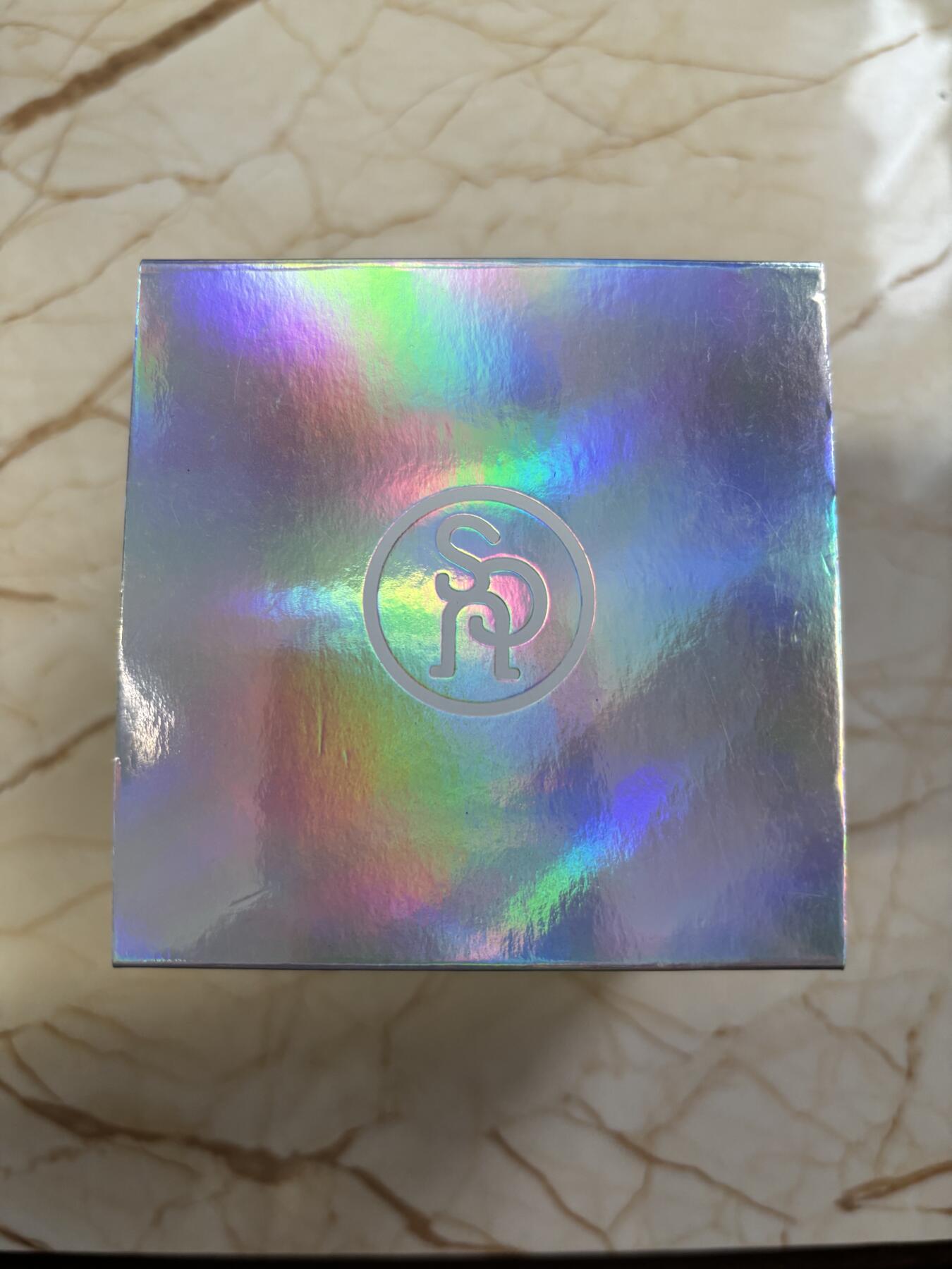 第182期拍卖 美国2022年加密货币女神神兽1盎司精制纪念银币，999银，发行1000枚， 有小白点