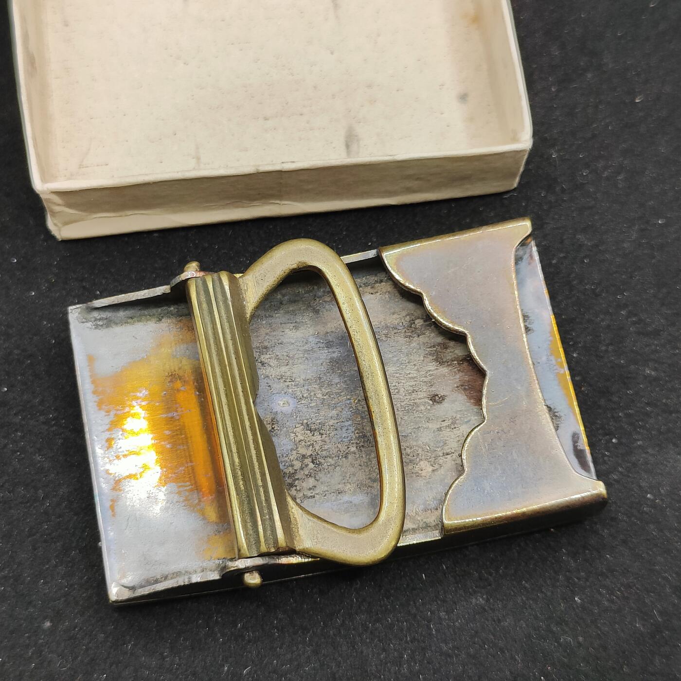 0元起拍勋章 第312期 咸鱼国勋章拍卖专场 11月23日（周日）下午6：00开始 日本50-60年代大学腰带扣