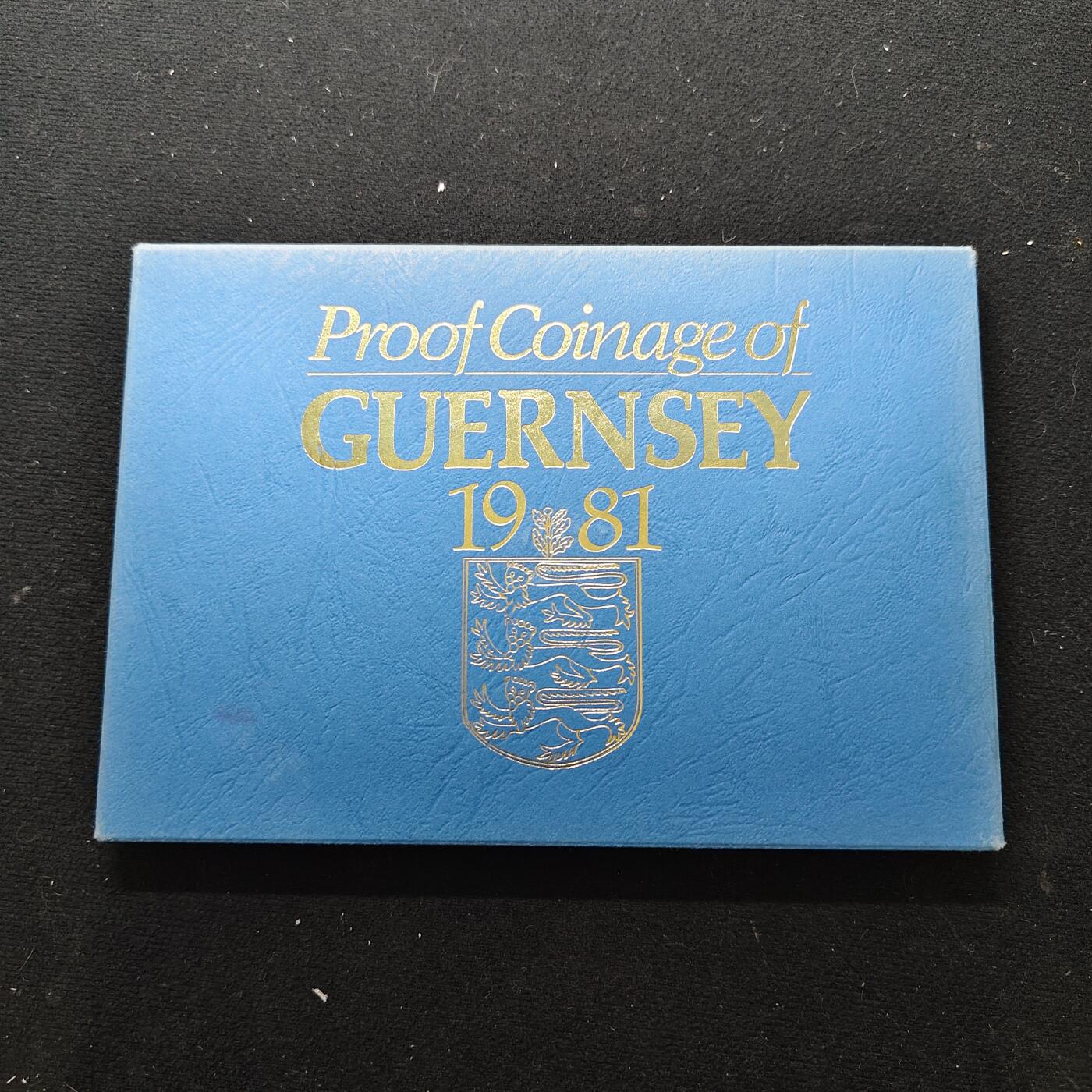 【全场包邮】纯粹捡漏拍479场（免费代拍第16场） 根西1981年皇家厂经典信封装官方精制套币-含根西百合1镑精制币