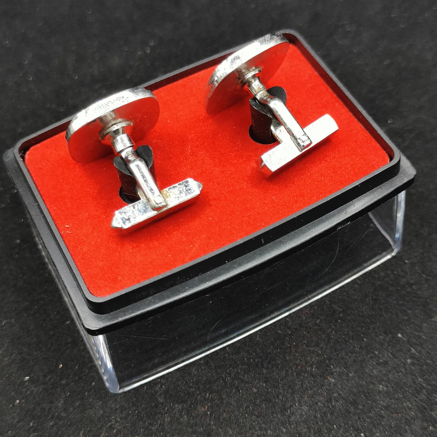 0元起拍勋章 第312期 咸鱼国勋章拍卖专场 11月23日（周日）下午6：00开始 日本中古袖扣一套