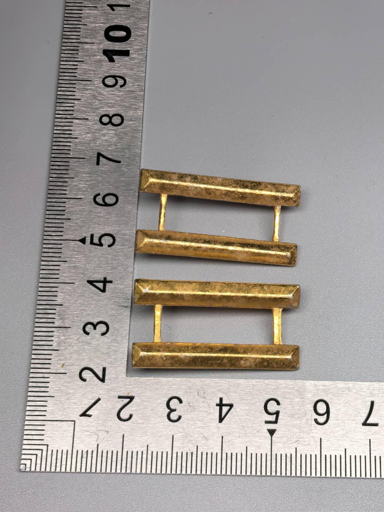 小驴勋章奖章收藏11月22日周六晚六点拍卖（珍爱和平，收藏战争，铭记历史，勿忘国耻，忠党爱国。有偿代拍，送拍规则在简介最后，参拍须阅读规则后再参拍，关系到运费包装发货时效真假辨别等关键信息，拍卖时不再发原图，看大图店主微信码在拍卖店铺介绍里） 民国领章肩章 铝制两杠 中尉