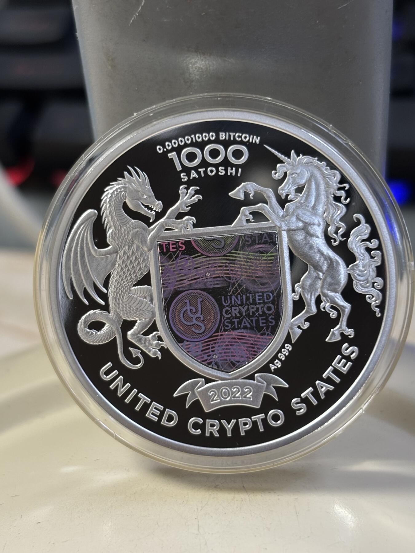 第182期拍卖 美国2022年加密货币女神神兽1盎司精制纪念银币，999银，发行1000枚， 有小白点
