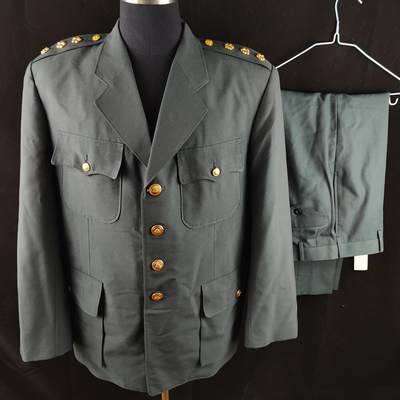 0元起拍勋章 第312期 咸鱼国勋章拍卖专场 11月23日（周日）下午6：00开始 - 民国陆军上校常服一套 胸围112 肩宽50 衣长78 袖长62 腰围92 裤长100