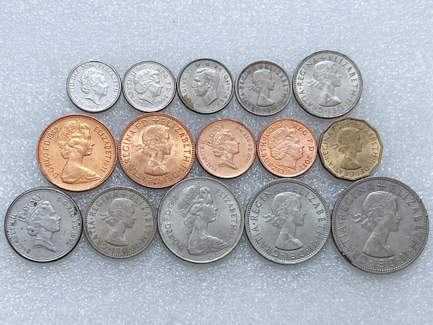 第一海外回流一元起拍收藏 散集专场  第270期 英国不同面值硬币 15枚 原光带光美品