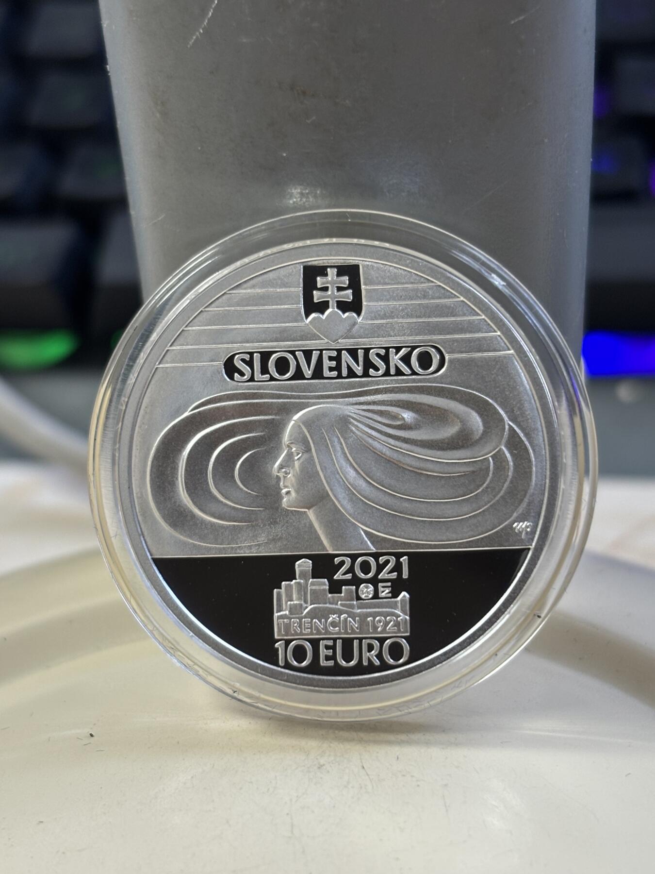 第182期拍卖 斯洛伐克2021年教师合唱团成立周年精制纪念银币，900银，18克，有瑕疵