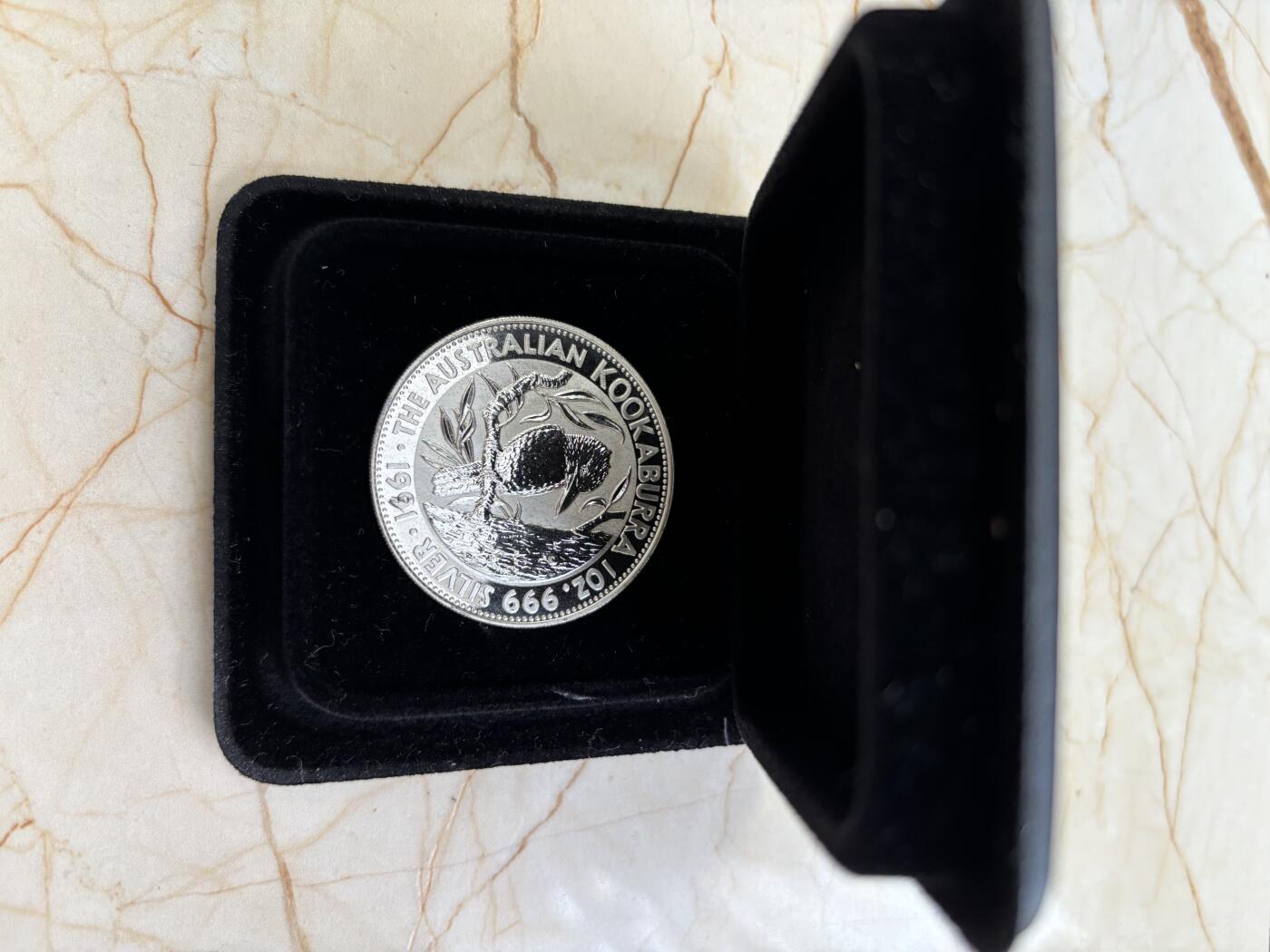 第182期拍卖 澳大利亚1991年翠鸟系列1盎司纪念银币带盒，999银