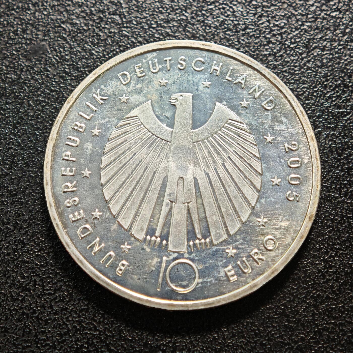 【德藏】世界币章拍卖第154期（拍品征集中~欢迎藏友联系） 2枚一组 1984年 安道尔野生动物20第纳尔纪念银币 及 2005年 德国世界杯10欧元纪念银币 直径约：32.3mm/10E，34.9mm/20D；重约：18.1g/10E，16.1g/20D