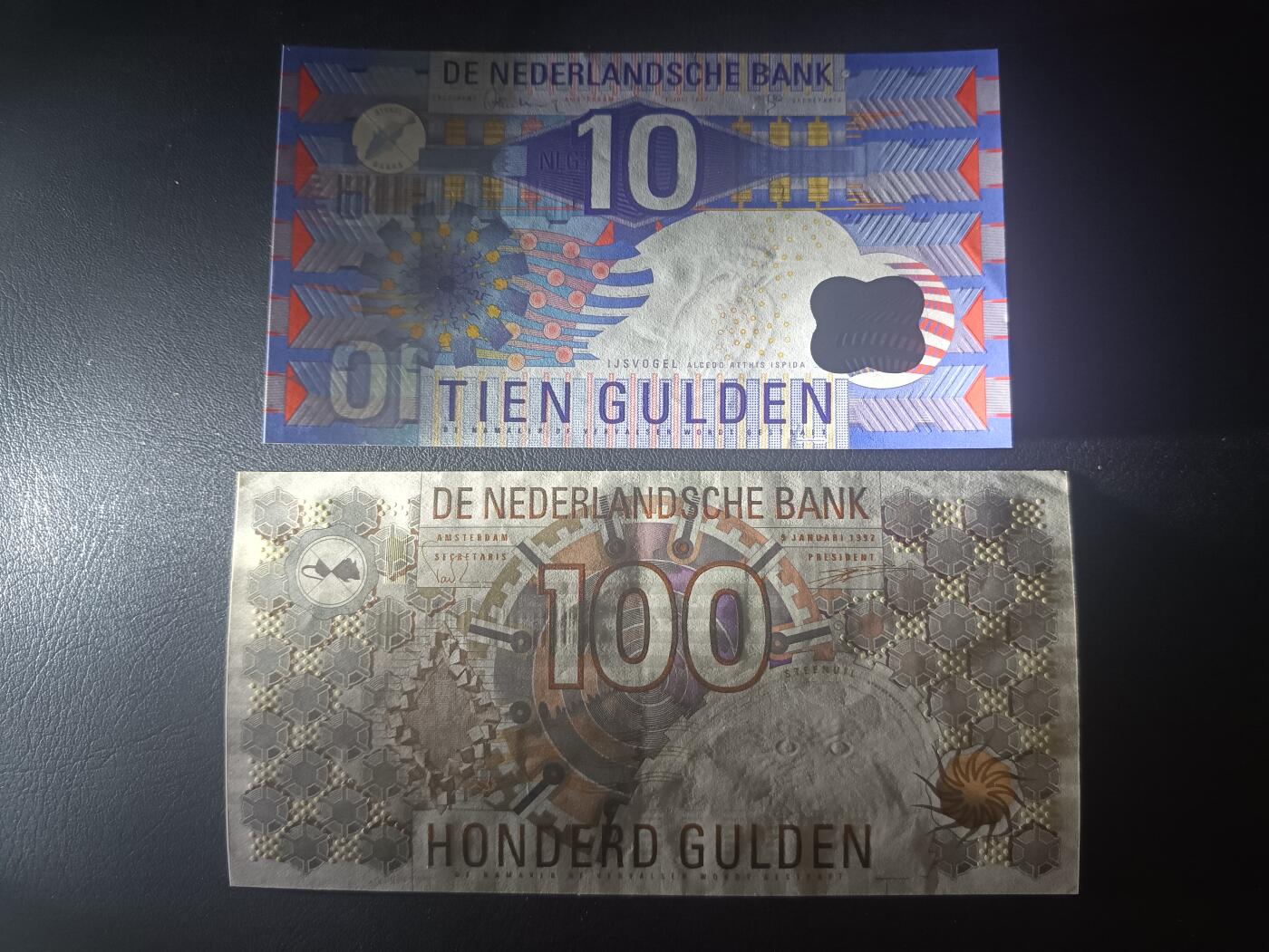 2025十一月第五期，总第203期 【地】荷兰套钞批量两张UNC