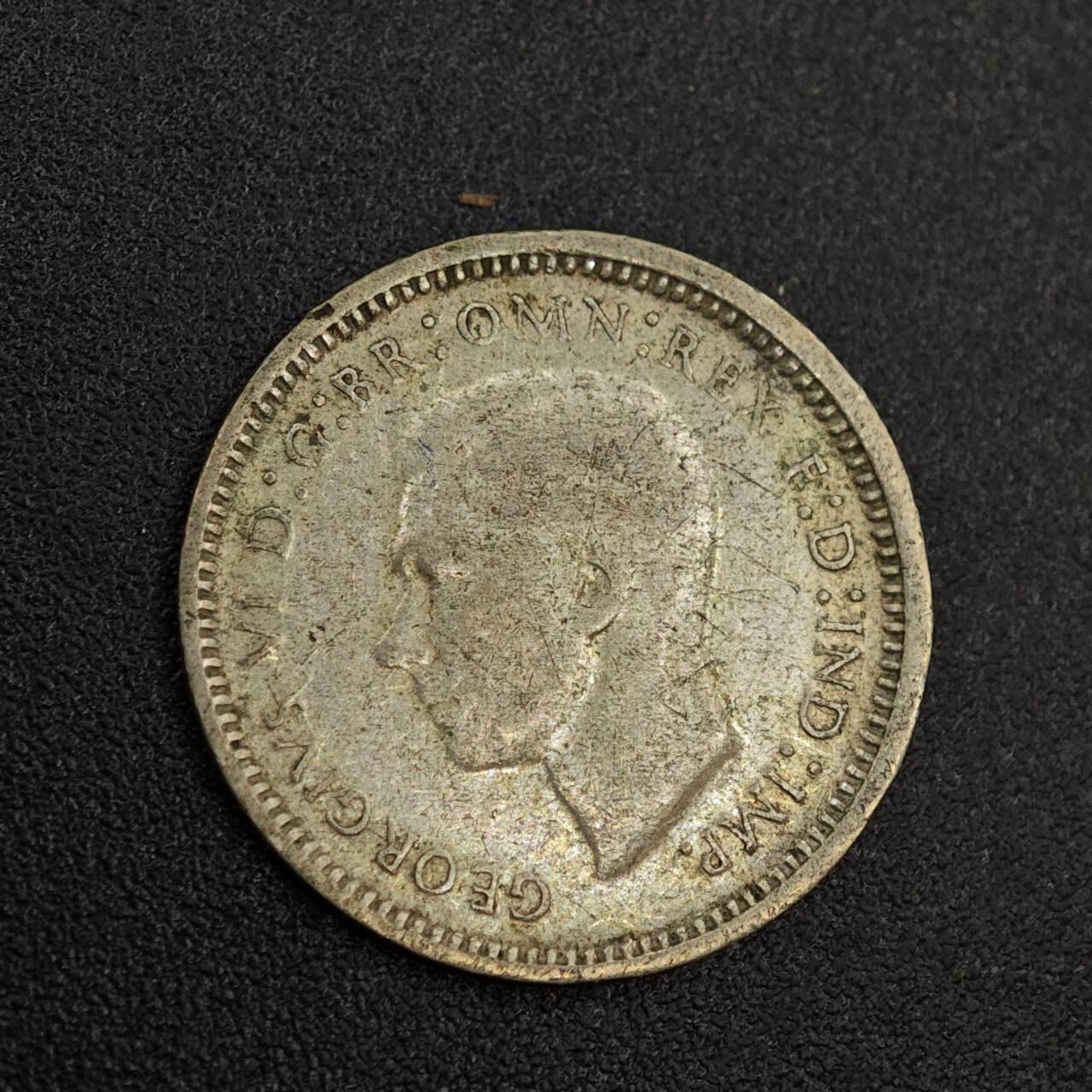 【淘币小摊】实时拍第八百零二拍   散币场   满百包邮可预留二周 每周一统一发货   澳大利亚1947年乔治六世3便士银币