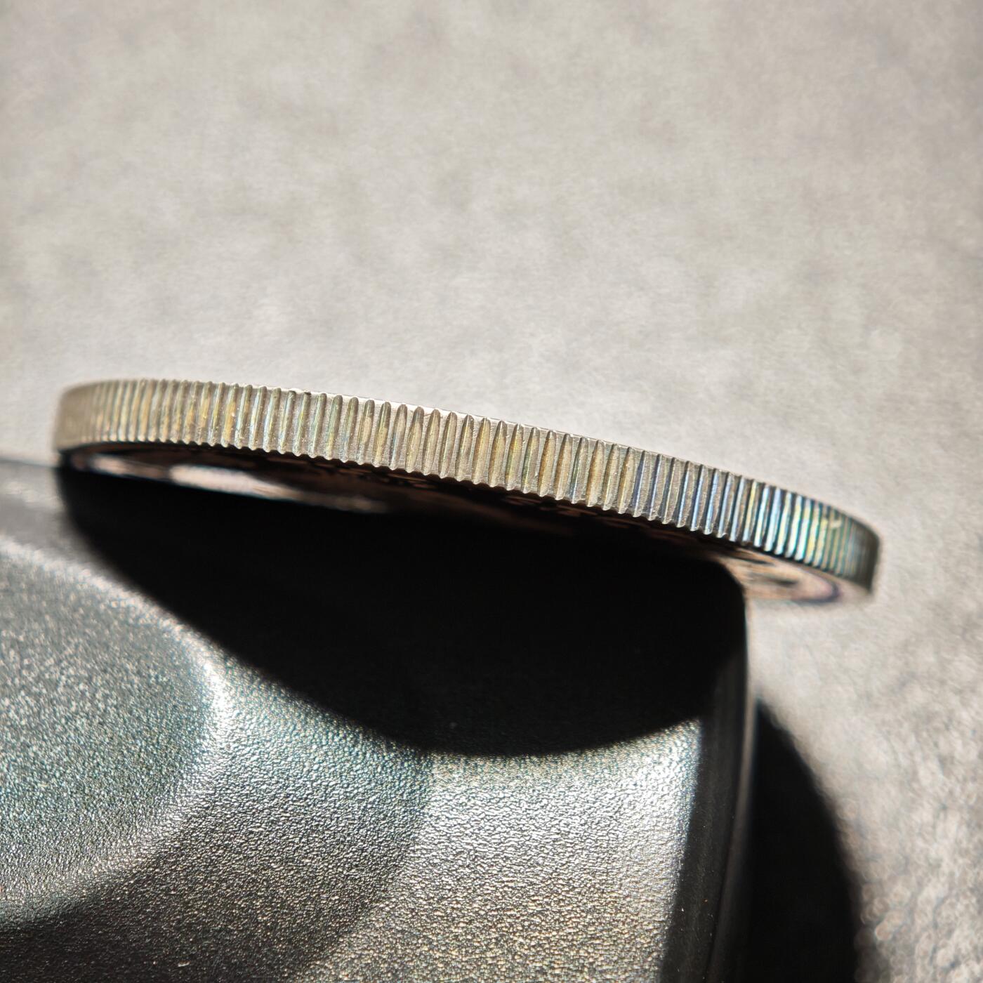 【德藏】世界币章拍卖第154期（拍品征集中~欢迎藏友联系） 1975年 毛里求斯动物保护蝴蝶25卢比纪念大银币 直径约：38.5mm；重约：28.2g