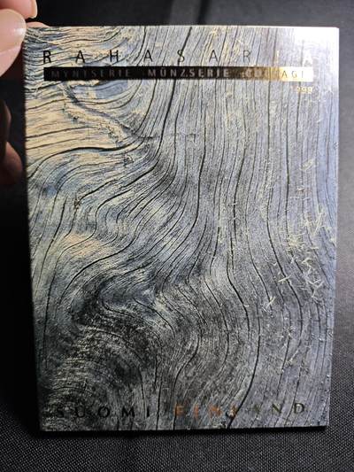 KK钱币收藏小铺 （套币 好品/批量散币 银币）专场  2月预留时间 周末发货 -  1998芬兰清年套币 带人物纪念章