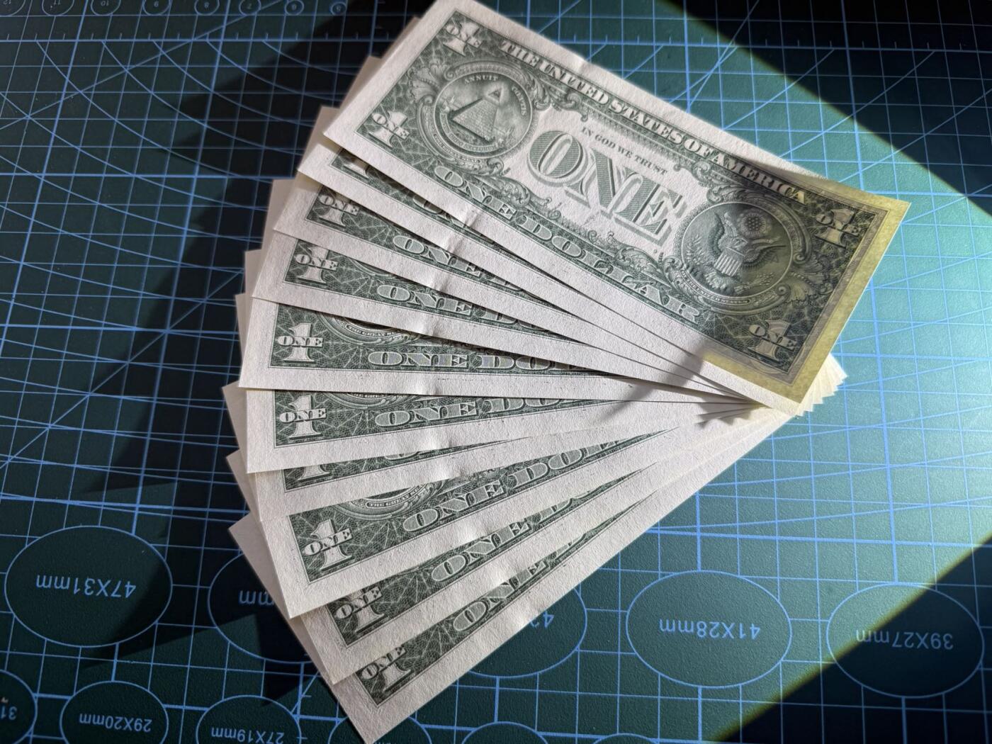 【炜奕收藏】，第五十一期 美国1美元补号标十，UNC-品相，捆痕